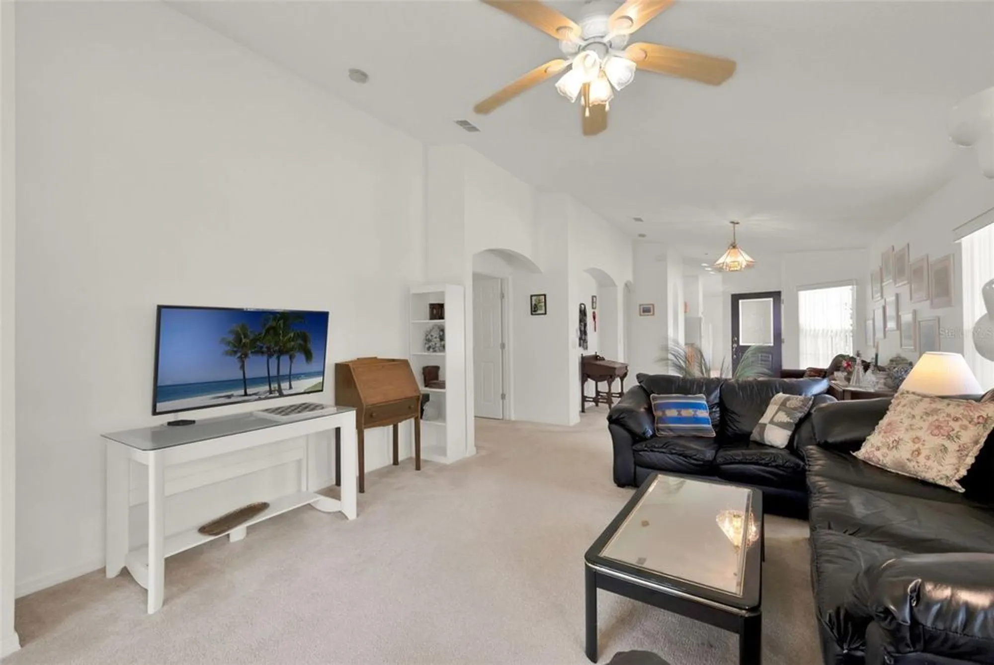 Property Slideshow image 9 of 34 | 448 grand canal dr, Kissimmee, FL, 34759