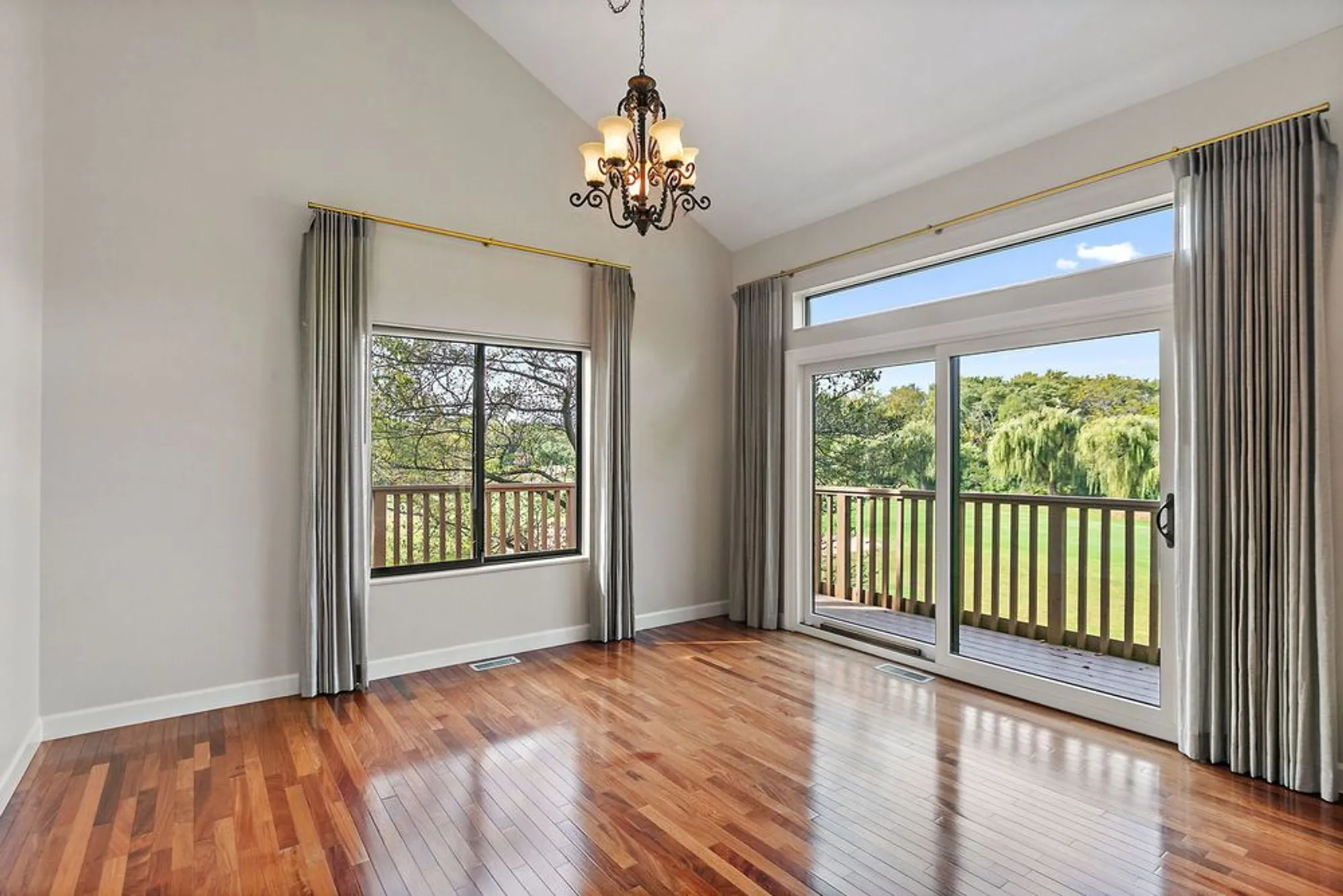 Property Slideshow image 14 of 39 | 830 oak hill rd, Lake Barrington, IL, 60010