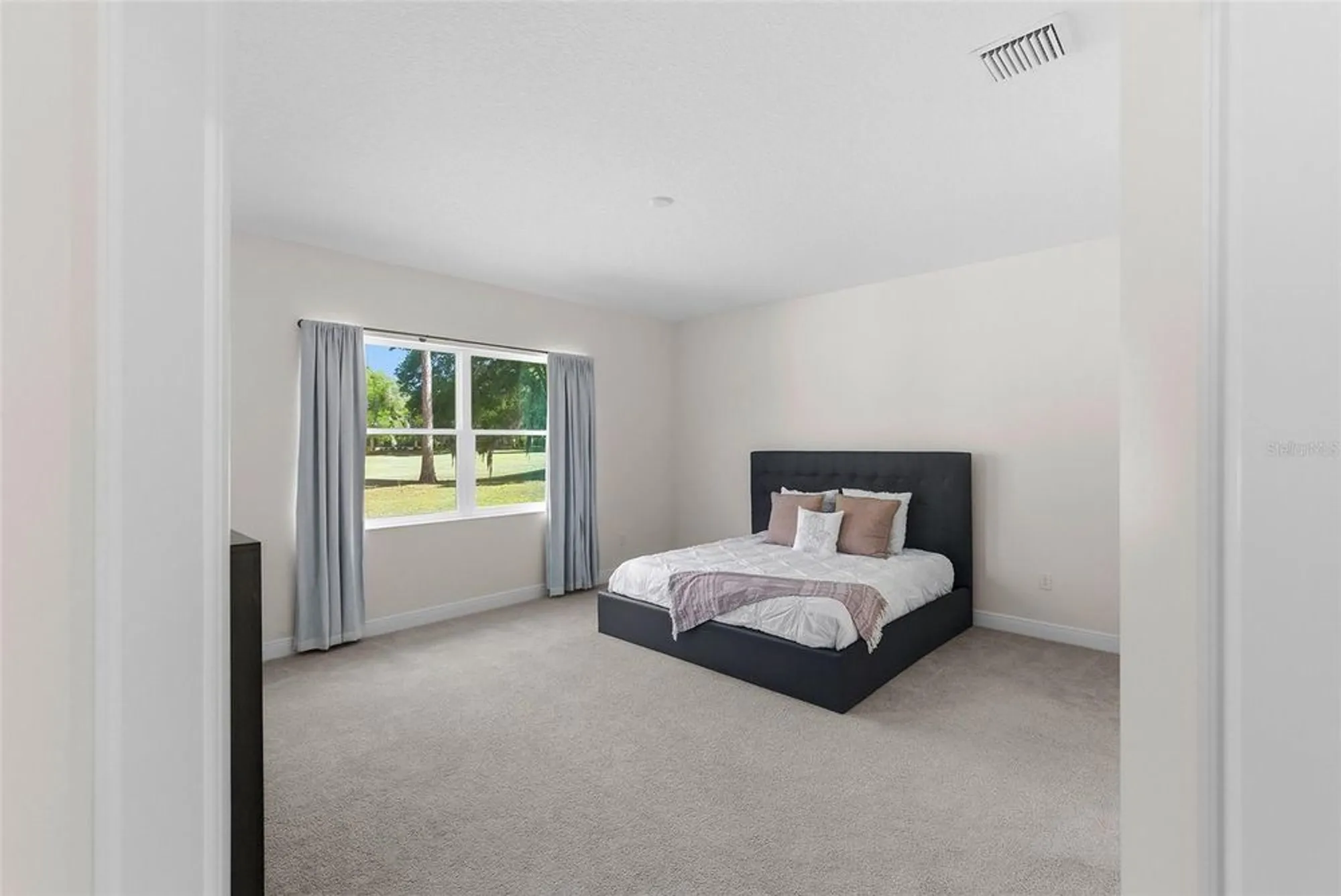 Property Slideshow image 20 of 62 | 5090 greens dr, Lady Lake, FL, 32159