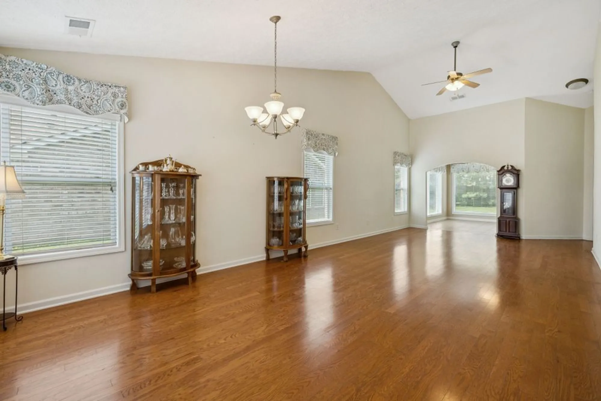 Property Slideshow image 9 of 47 | 145 plymouth dr, Lebanon, TN, 37087