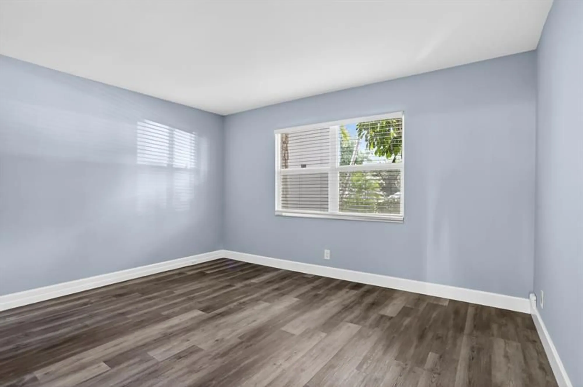 Property Slideshow image 32 of 72 | 2003 granada dr apt f1, Coconut Creek, FL, 33066