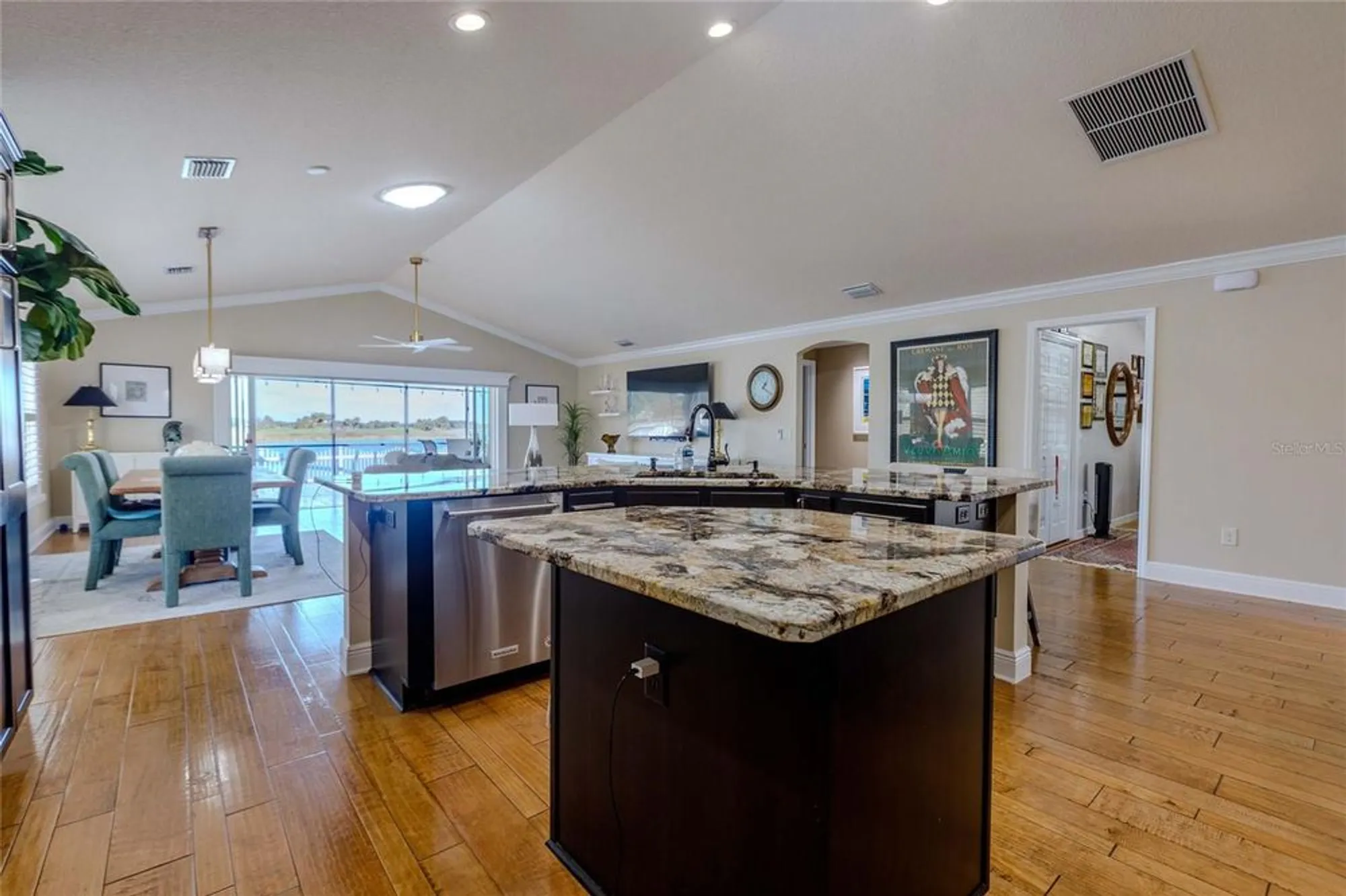 Property Slideshow image 9 of 86 | 1181 edgewater ln, The Villages, FL, 32162