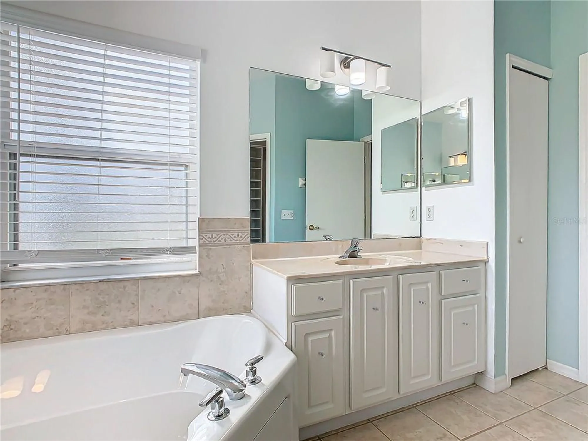 Property Slideshow image 36 of 80 | 243 new river dr, Kissimmee, FL, 34759