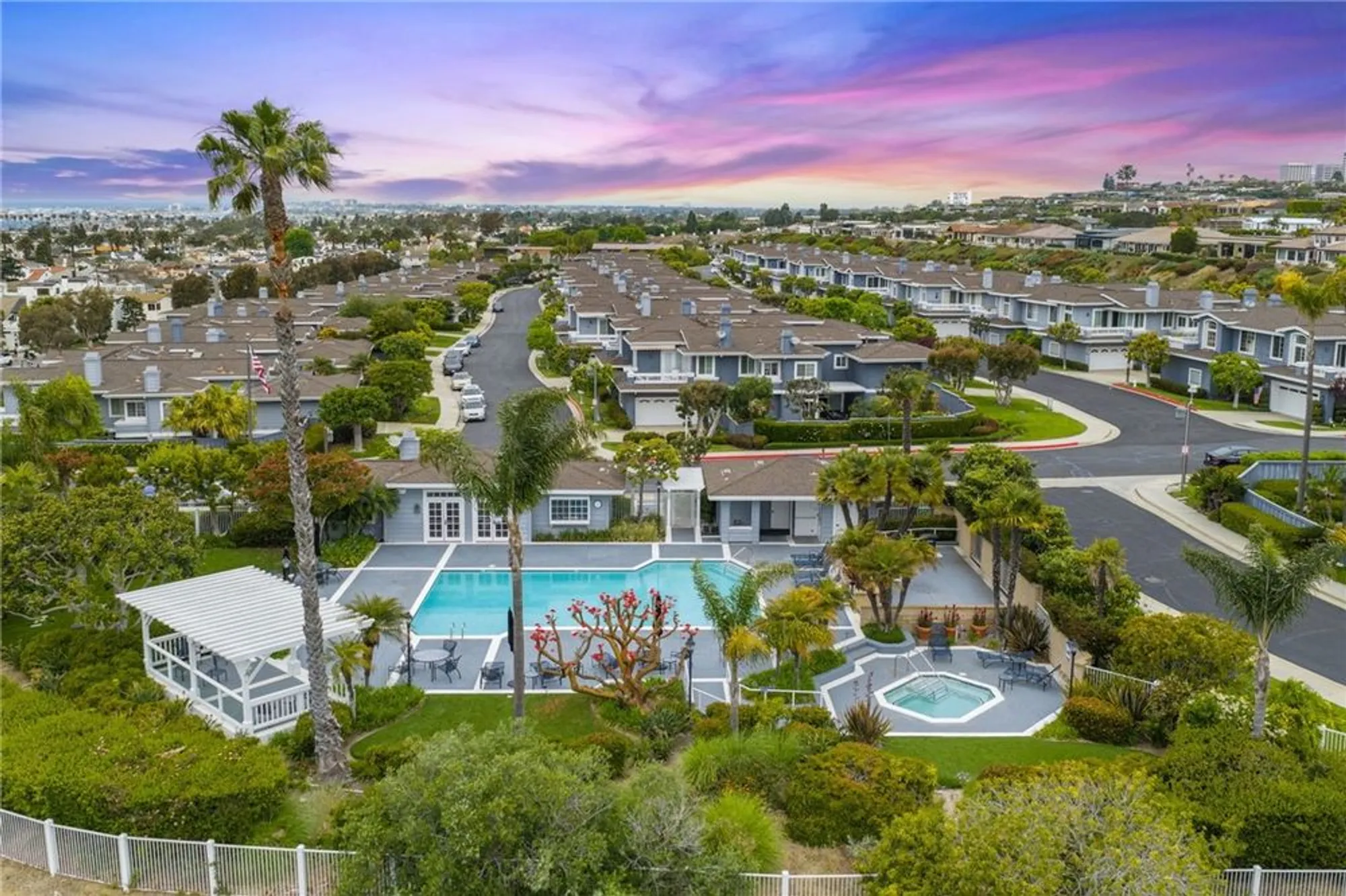 Property Slideshow image 32 of 36 | 3510 lilac ave 13, Corona Del Mar, CA, 92625