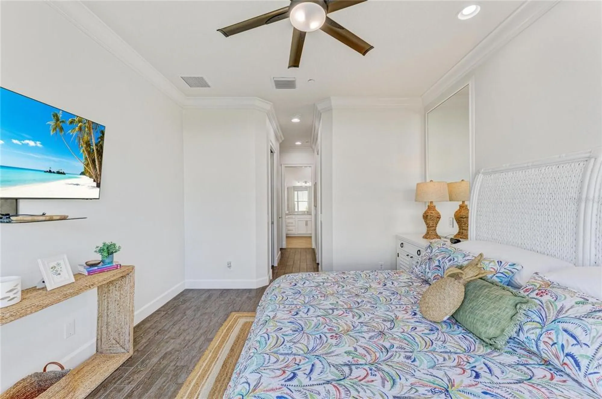 Property Slideshow image 28 of 98 | 334 castaway cay dr 101, Bradenton, FL, 34209