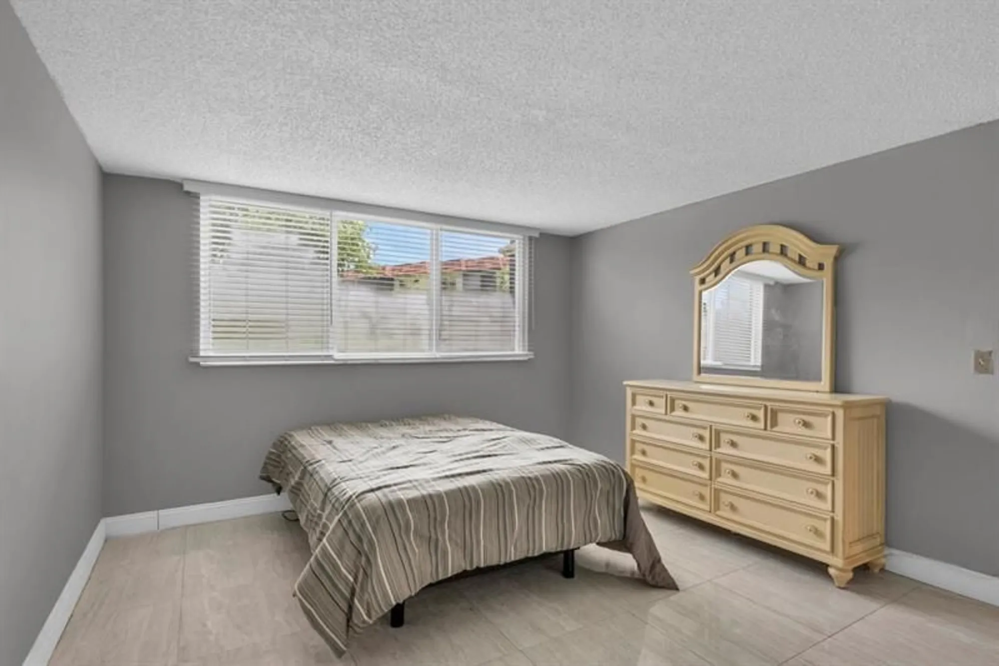 Property Slideshow image 24 of 50 | 8941 s hollybrook blvd apt 104, Pembroke Pines, FL, 33025