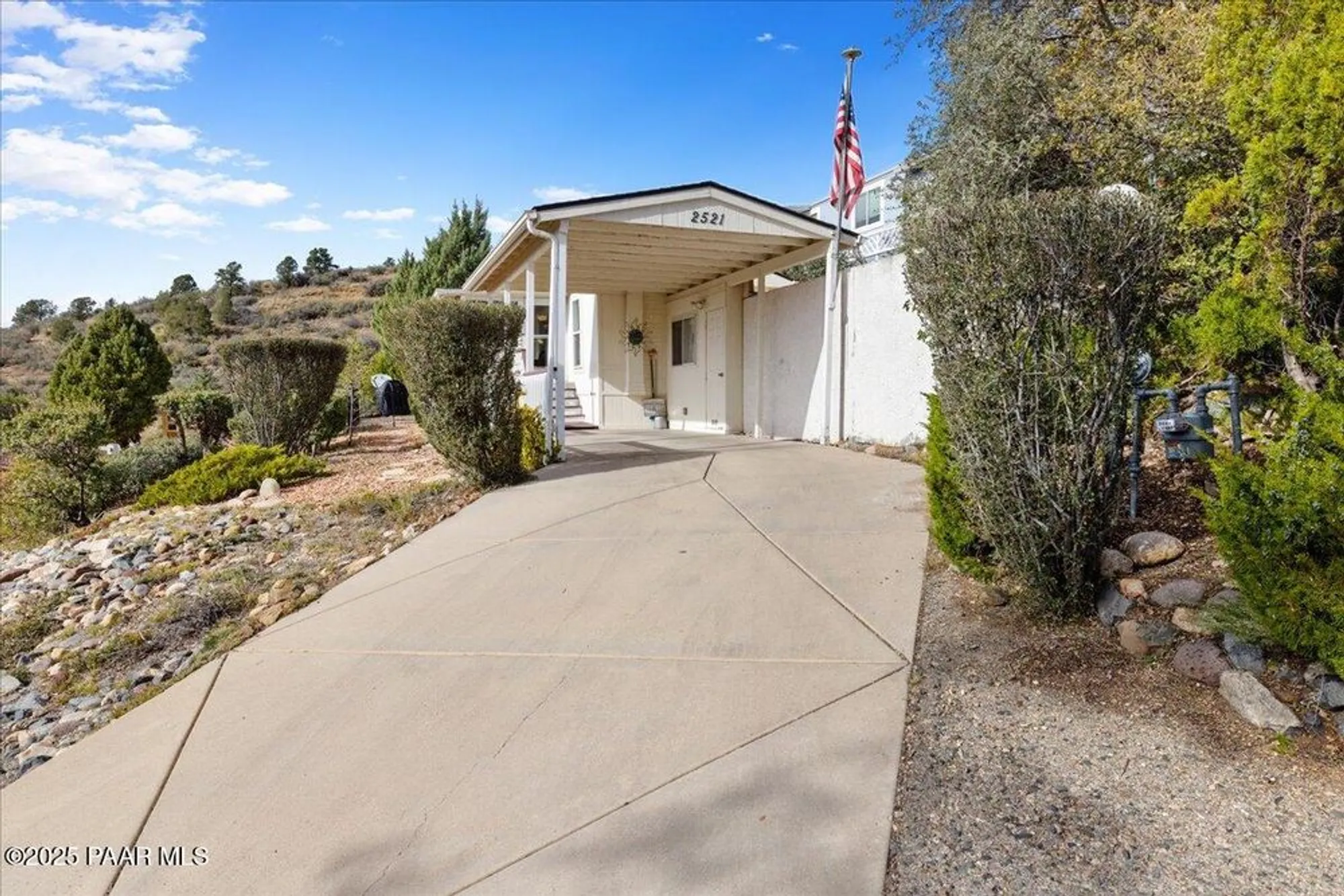 Property Slideshow image 3 of 47 | 2521 hilltop rd, Prescott, AZ, 86301