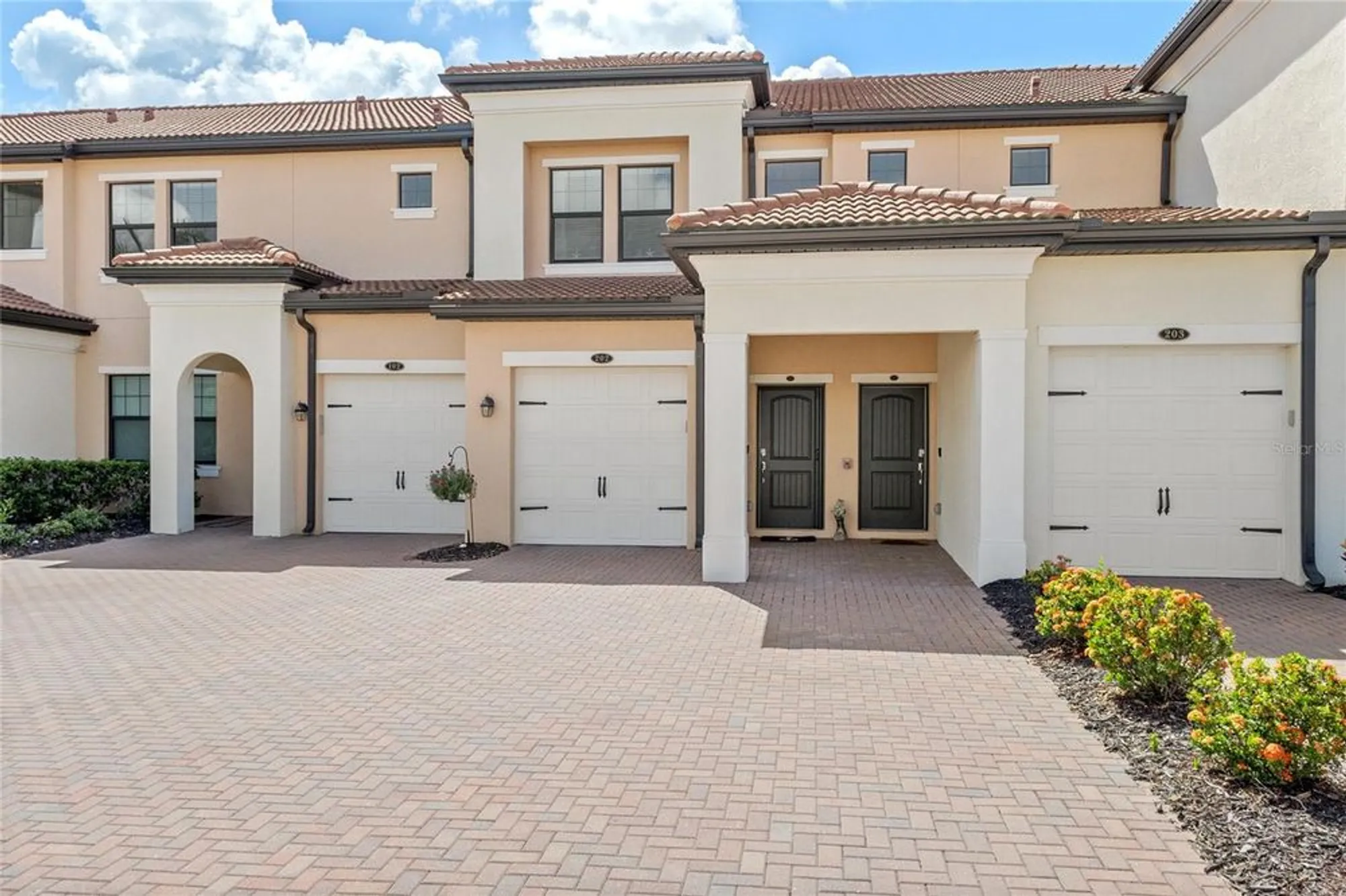 Property Slideshow image 4 of 58 | 10035 crooked creek dr unit 202, Venice, FL, 34293