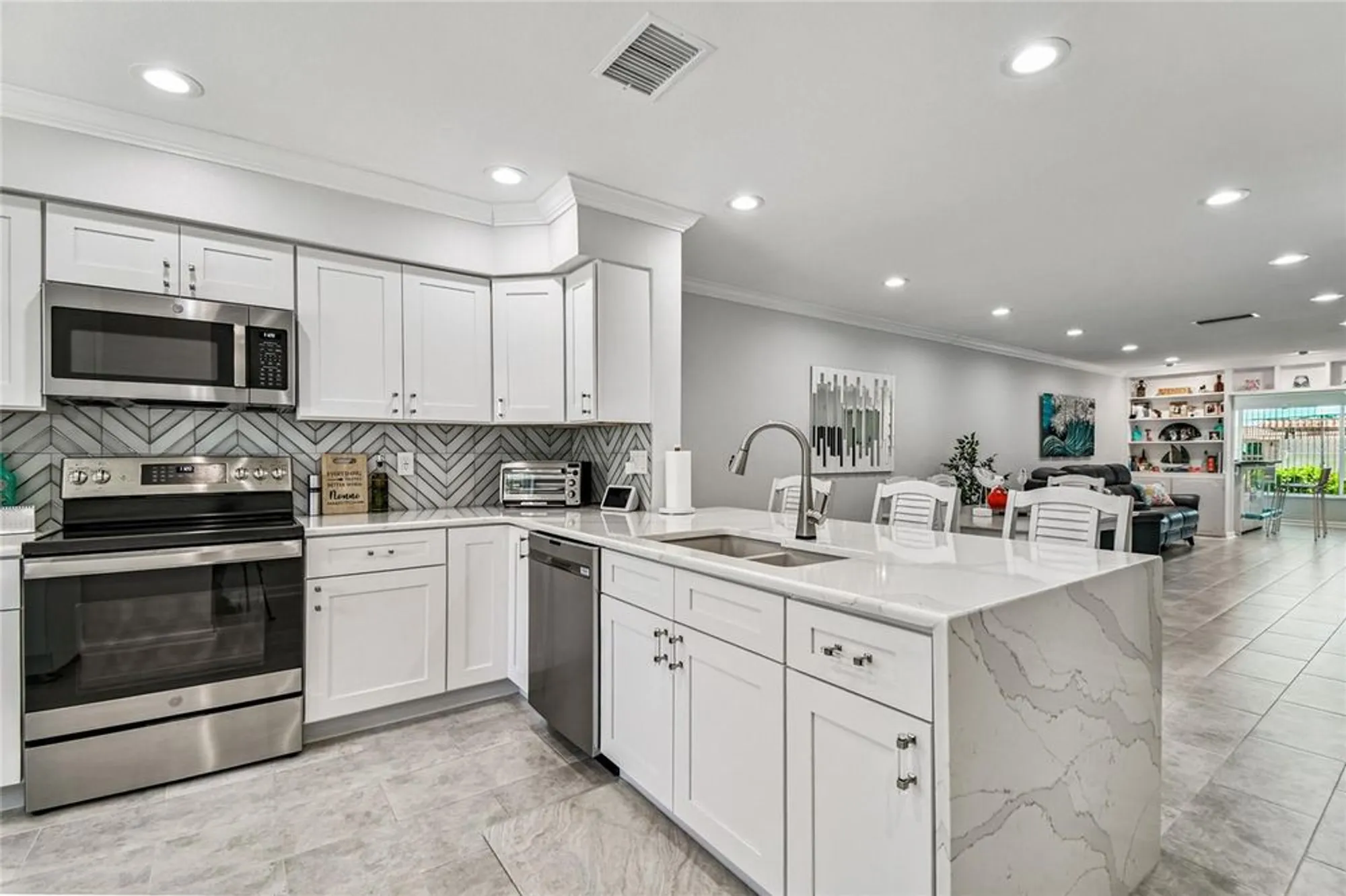 Property Slideshow image 7 of 40 | 19029 us highway 19 n apt 27a, Clearwater, FL, 33764