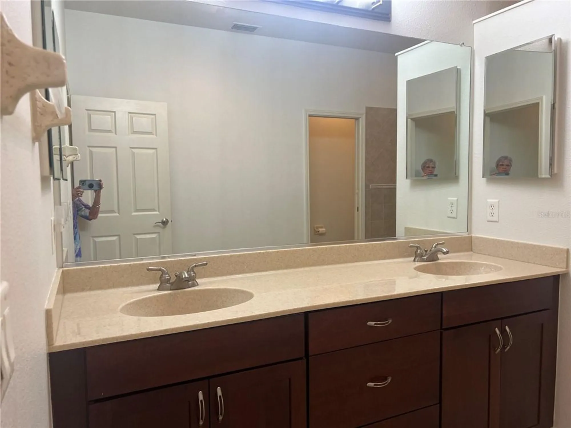 Property Slideshow image 14 of 40 | 1498 maseno dr, Venice, FL, 34292