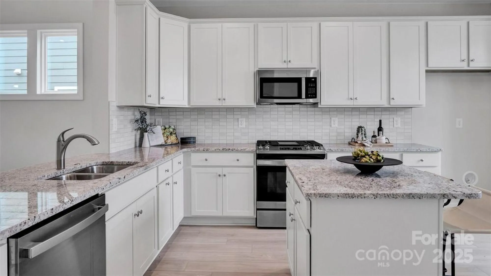 Property Slideshow image 3 of 25 | 4424 moxie way, Charlotte, NC, 28215