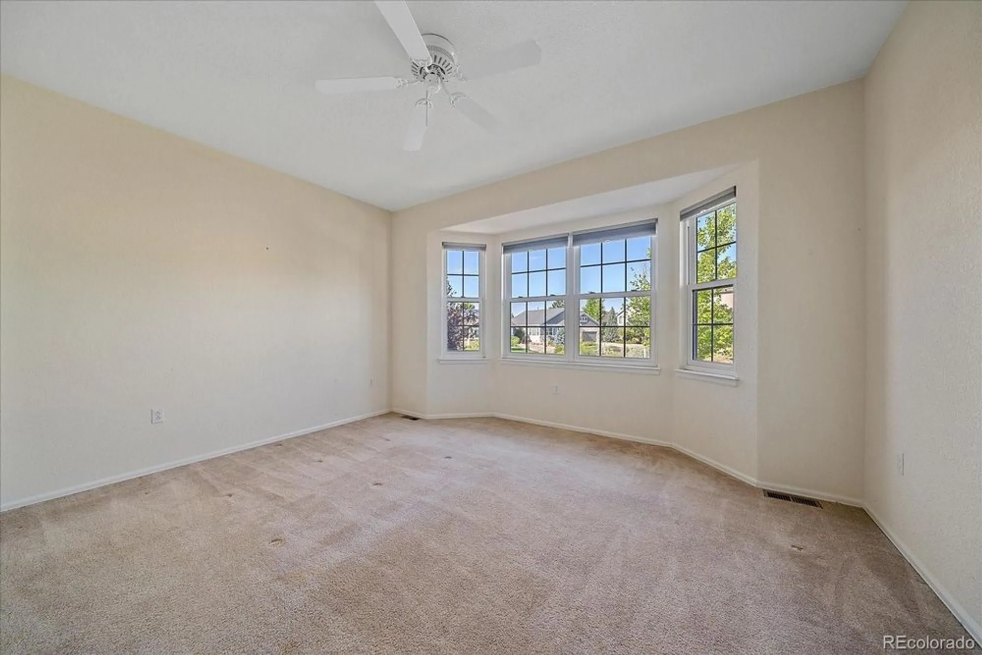 Property Slideshow image 18 of 43 | 22852 e david pl, Aurora, CO, 80016