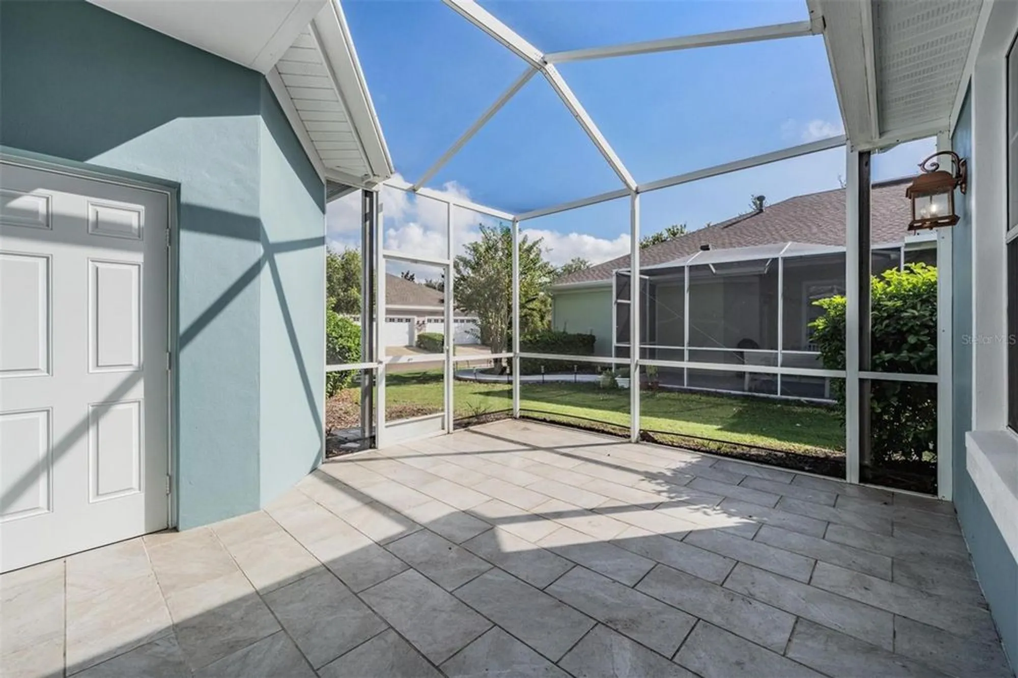 Property Slideshow image 13 of 43 | 218 summerside ct, Apollo Beach, FL, 33572