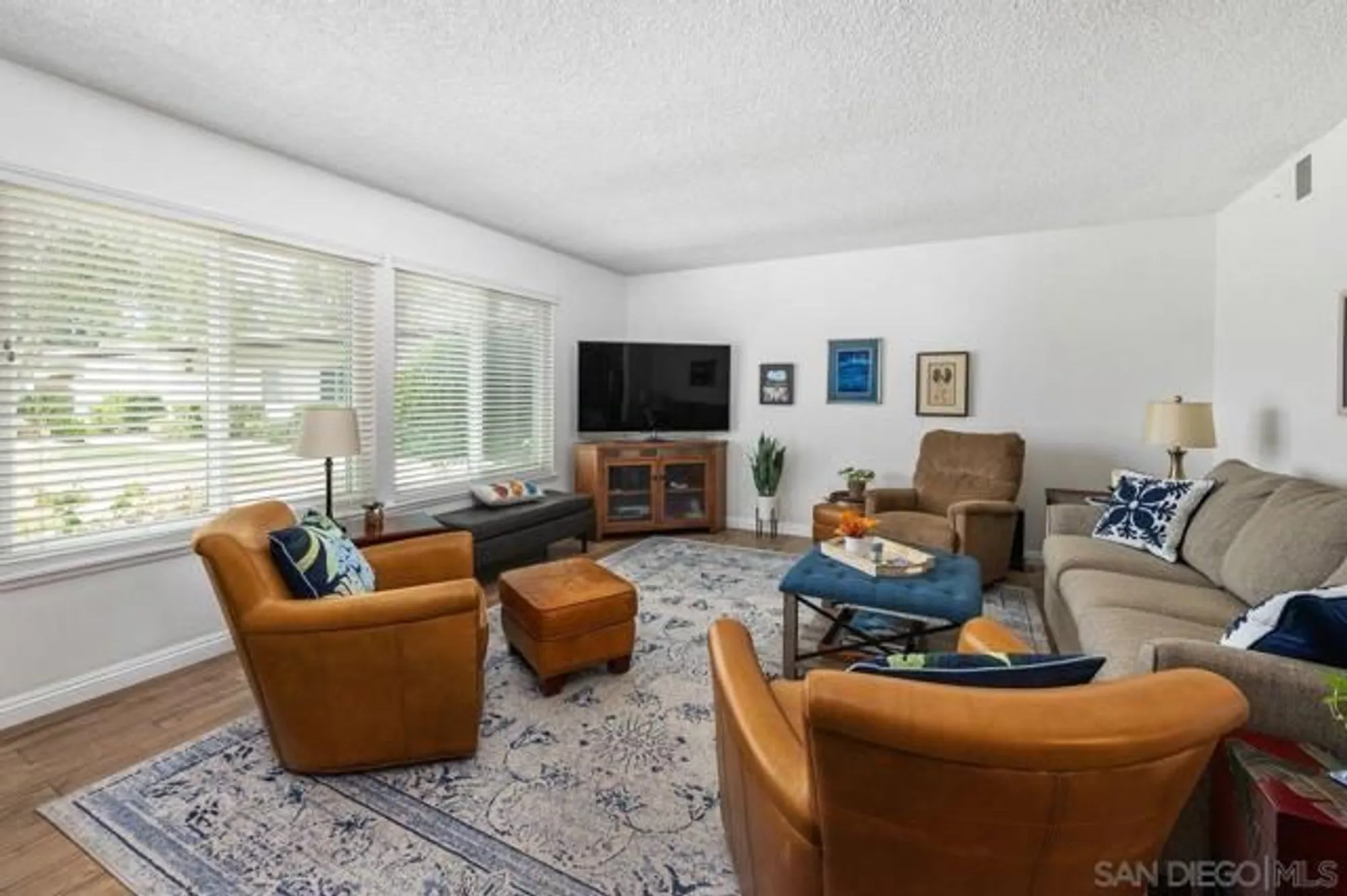 Property Slideshow image 9 of 37 | 16533 caminito vecinos unit 52, San Diego, CA, 92128