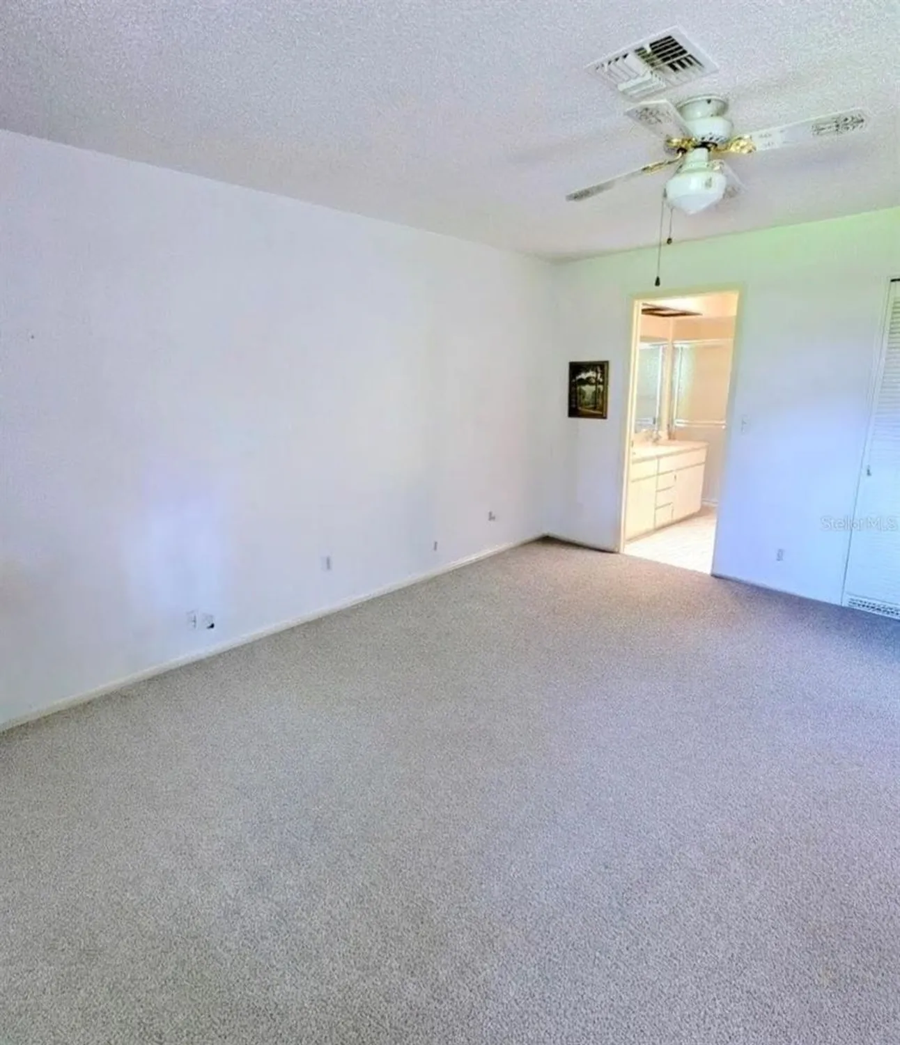 Property Slideshow image 6 of 31 | 4955 grist mill cir, New Port Richey, FL, 34655