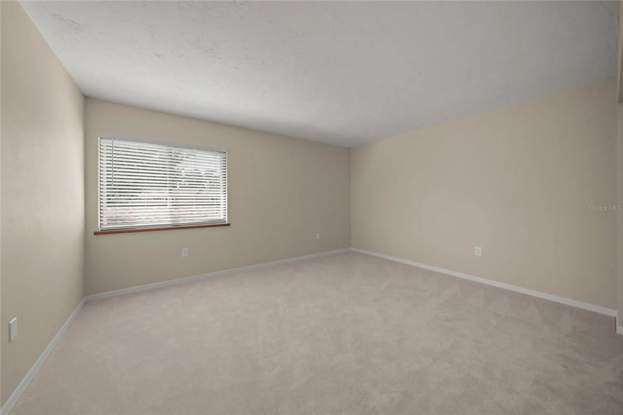 Property Slideshow image 35 of 62 | 4555 forest wood trl 23, Sarasota, FL, 34241