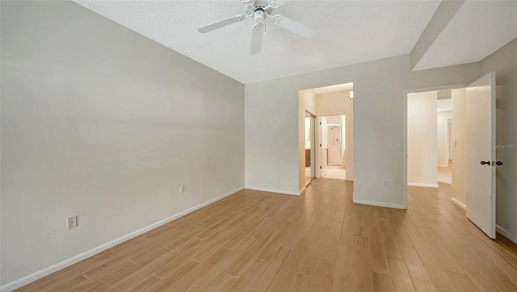 Property Slideshow image 19 of 72 | 1603 starling dr # 101, Sarasota, FL, 34231