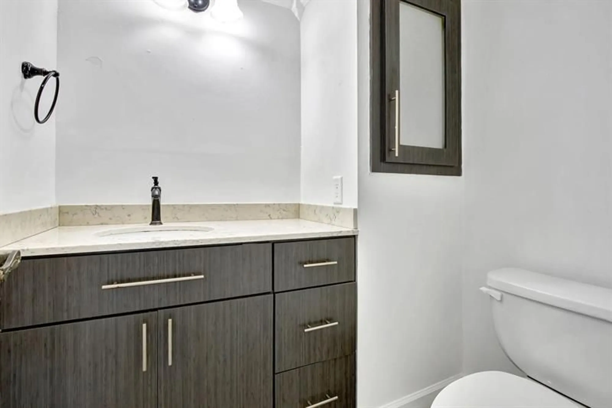 Property Slideshow image 3 of 16 | 9400 n hollybrook lake dr 105, Pembroke Pines, FL, 33025