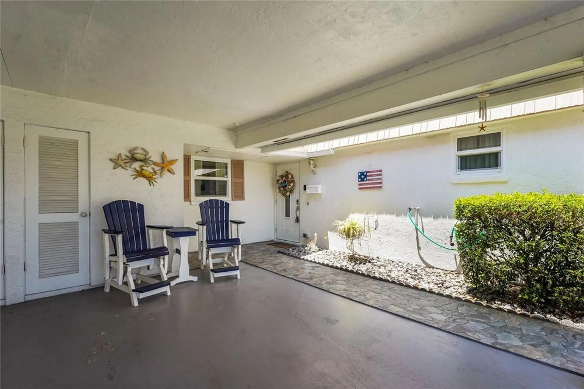 Property Slideshow image 5 of 39 | 2531 riverbluff pkwy # v181, Sarasota, FL, 34231