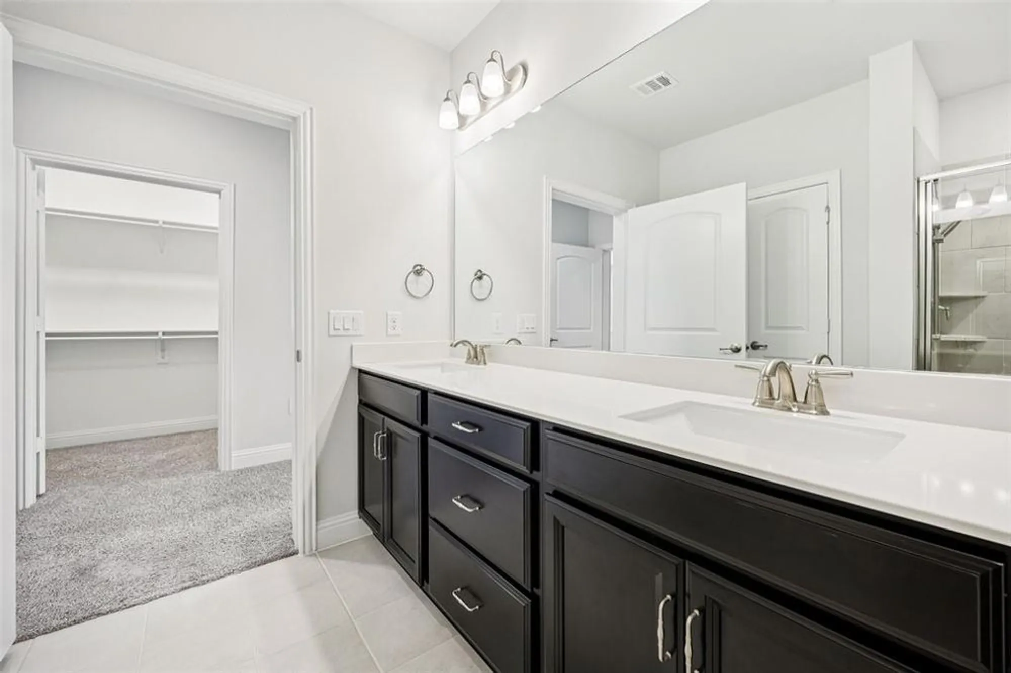 Property Slideshow image 10 of 35 | 1735 wittington pl apt 2203, Dallas, TX, 75234