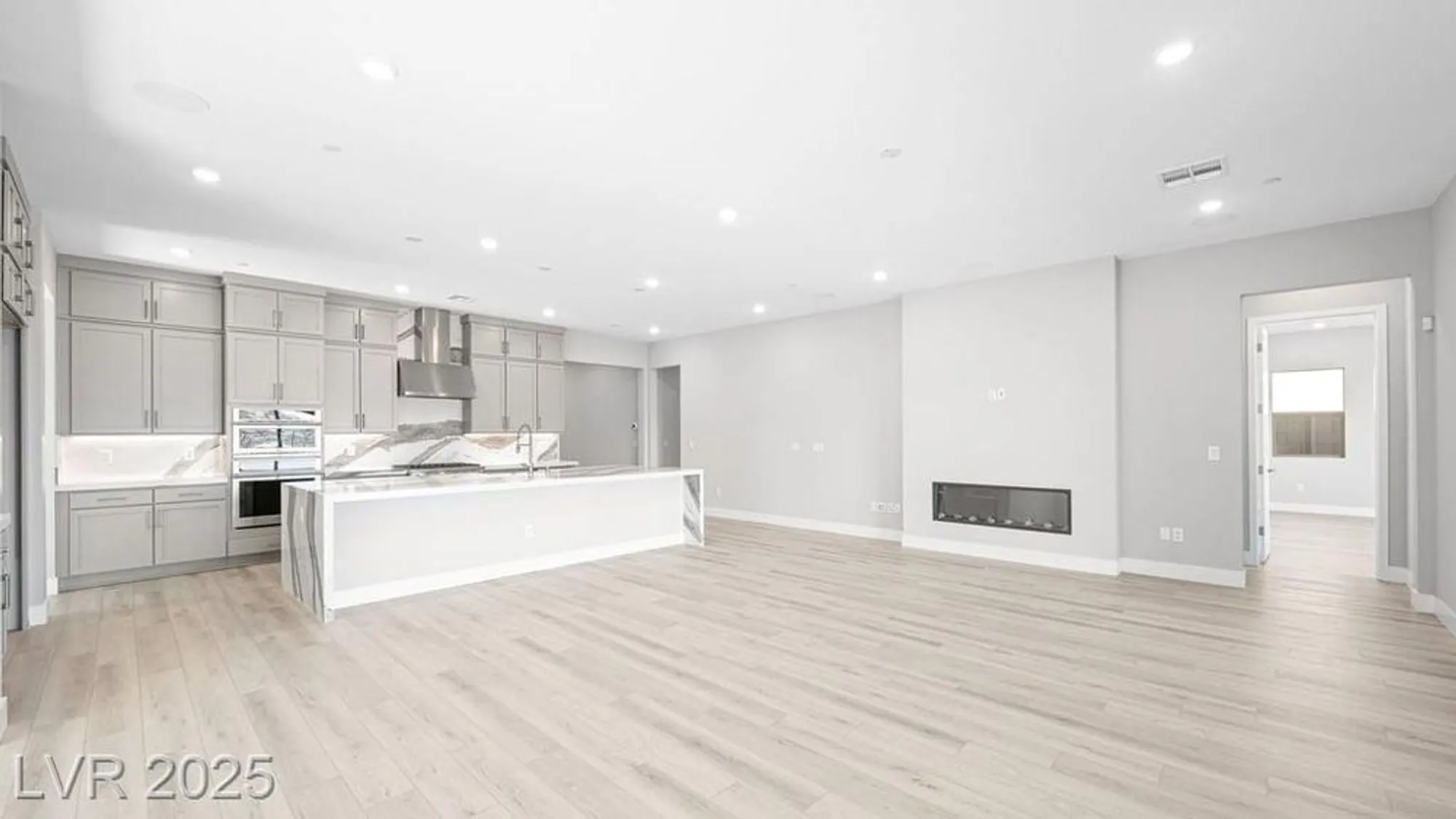 Property Slideshow image 19 of 48 | 241 paraggi bay dr, Henderson, NV, 89011