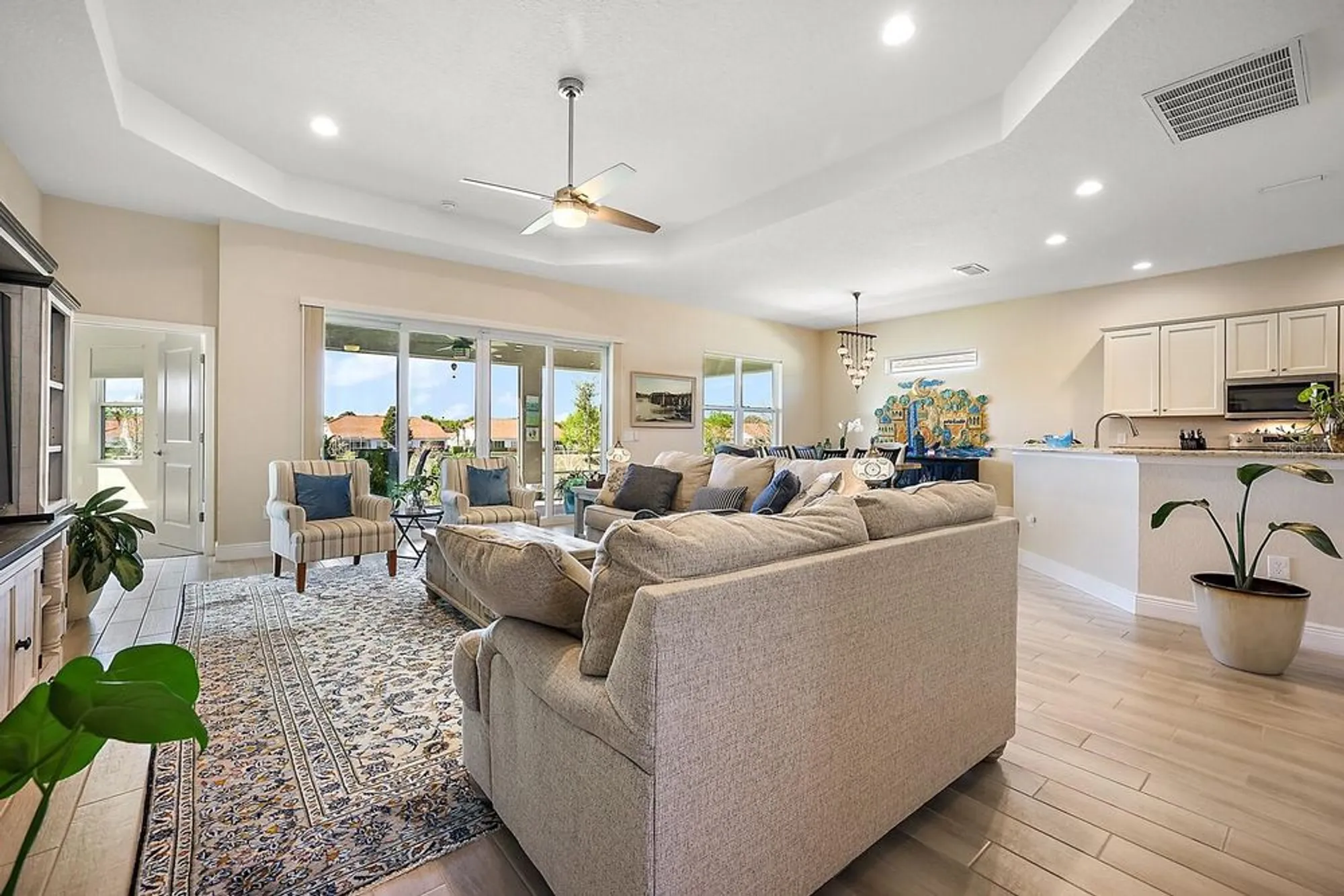 Property Slideshow image 8 of 41 | 5129 jareds landing way, Oxford, FL, 34484