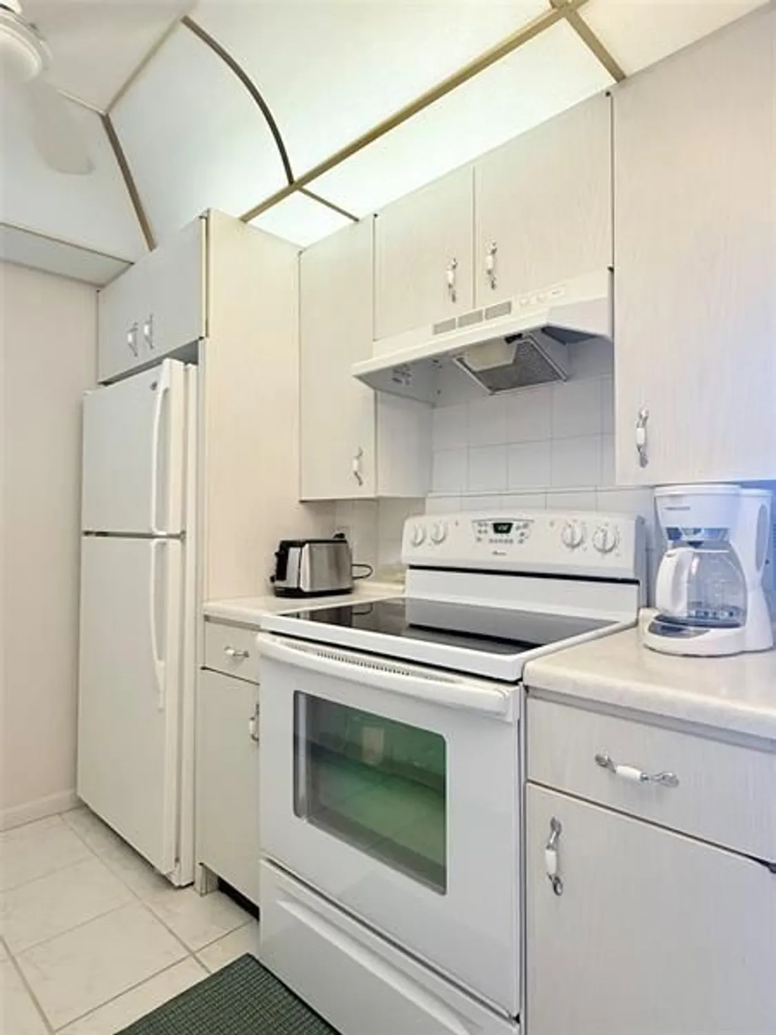 Property Slideshow image 10 of 42 | 2158 cambridge g # 2158, Deerfield Beach, FL, 33442