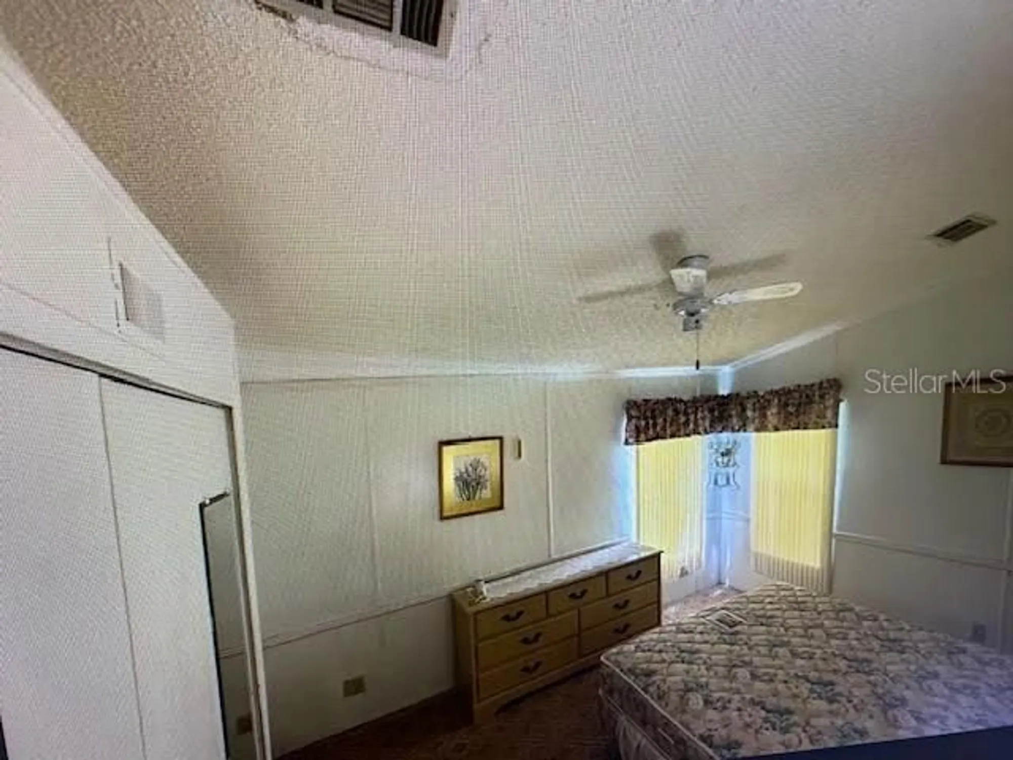 Property Slideshow image 9 of 13 | 127 westwood dr, Leesburg, FL, 34748