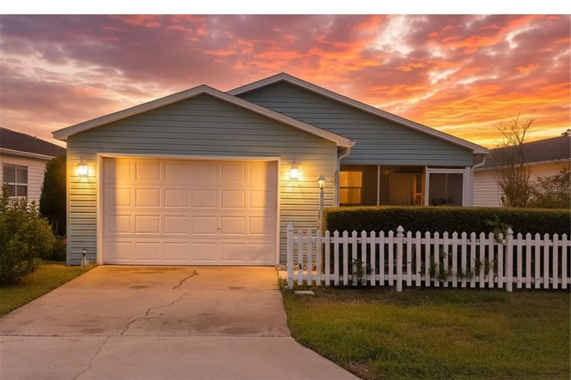 Property Slideshow image 2 of 23 | 718 villita ln, The Villages, FL, 32159
