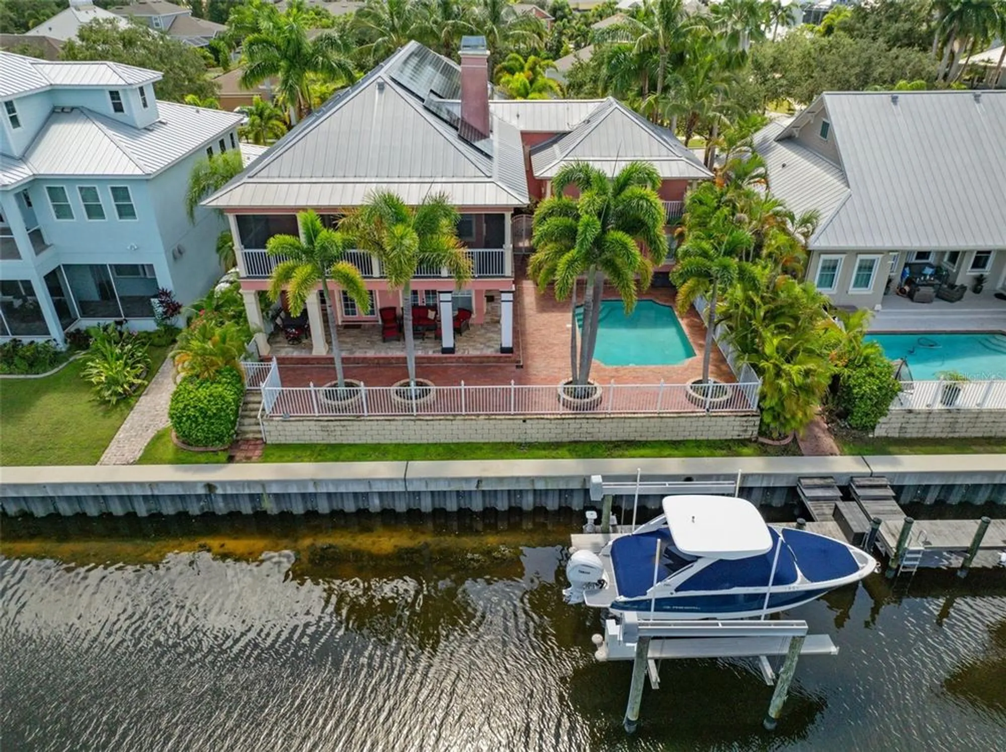Property Slideshow image 3 of 94 | 825 islebay dr, Apollo Beach, FL, 33572