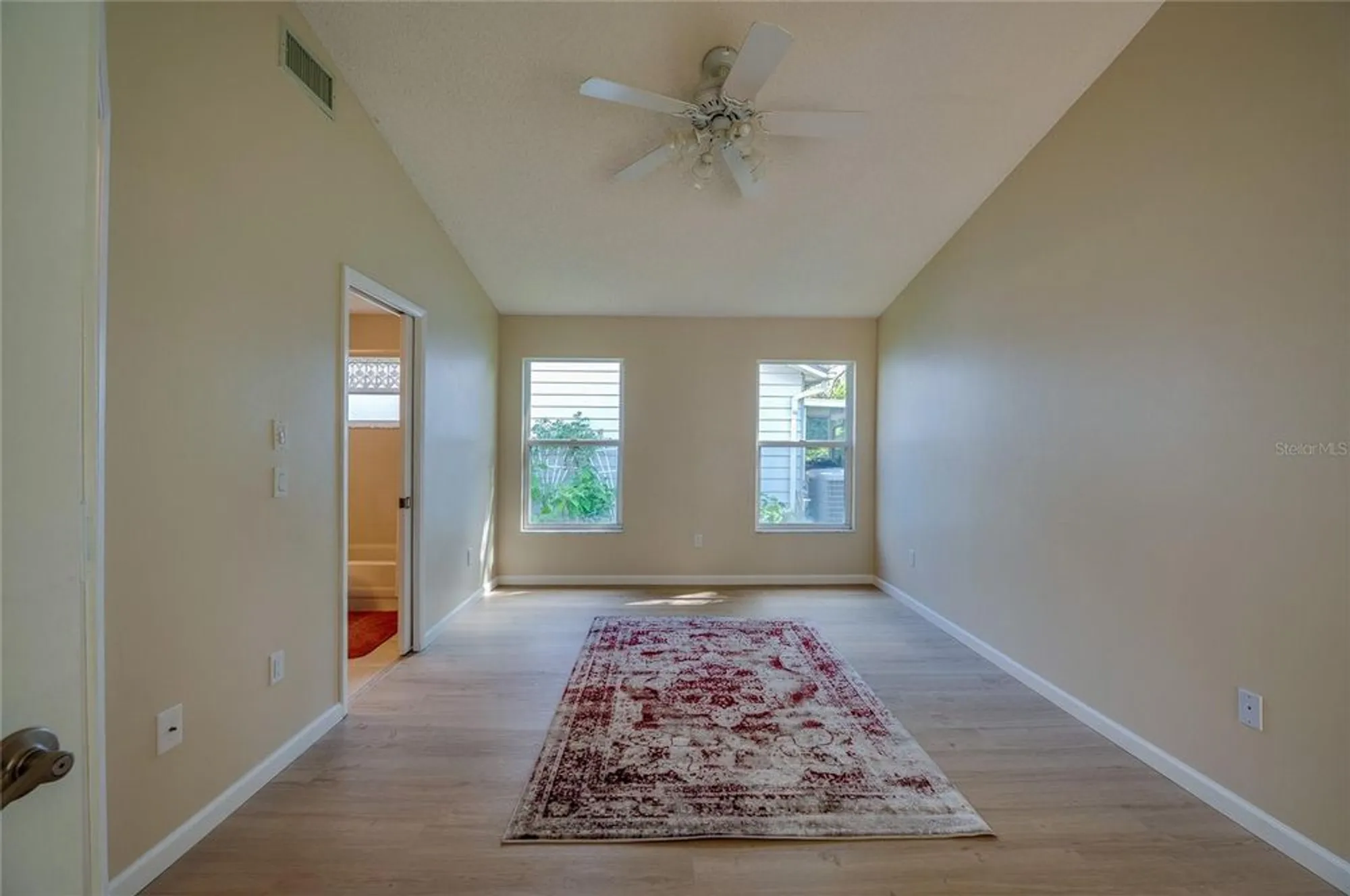 Property Slideshow image 16 of 46 | 128 crooked pine rd, Port Orange, FL, 32128