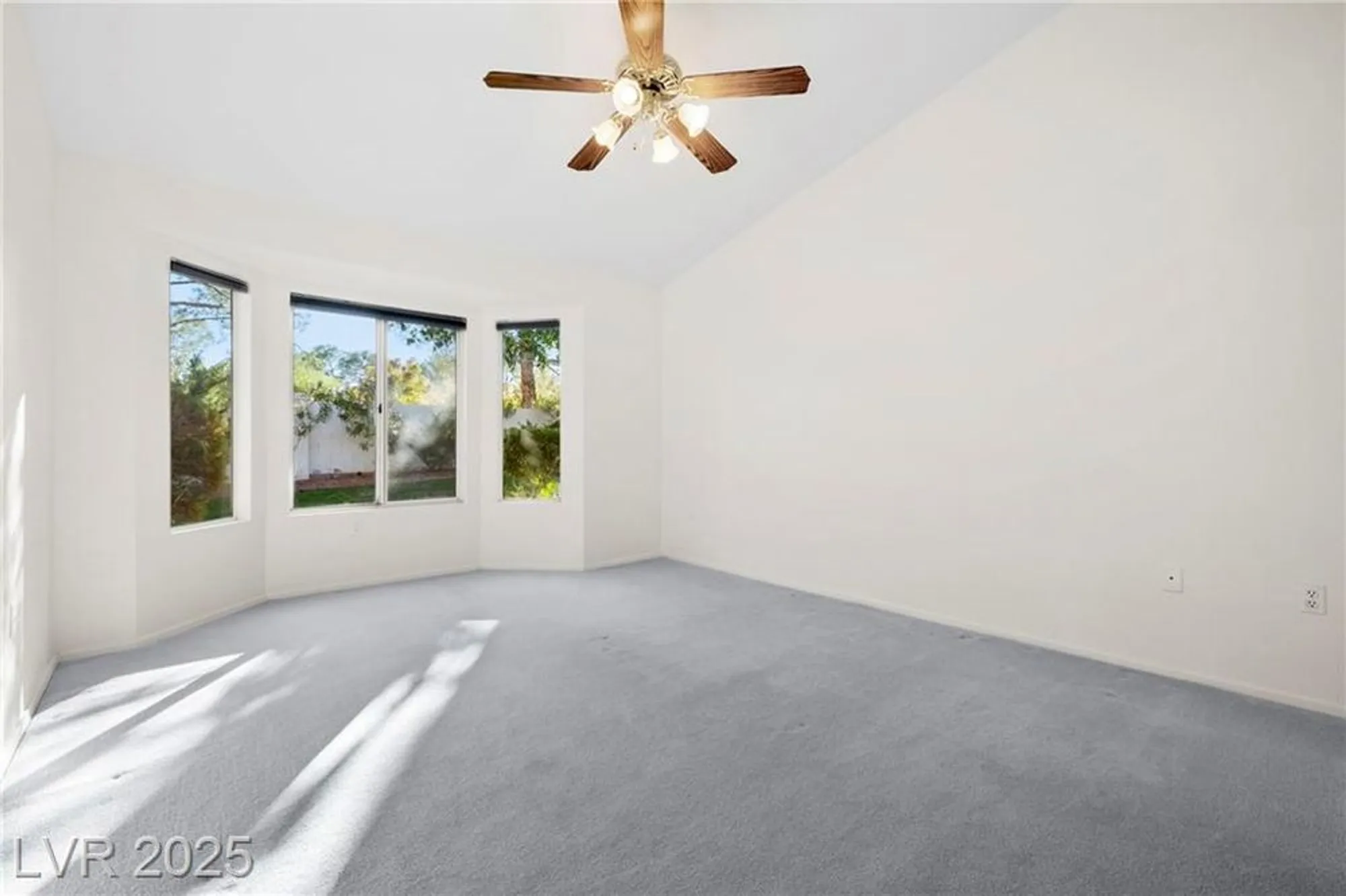 Property Slideshow image 14 of 44 | 8701 millsboro dr, Las Vegas, NV, 89134