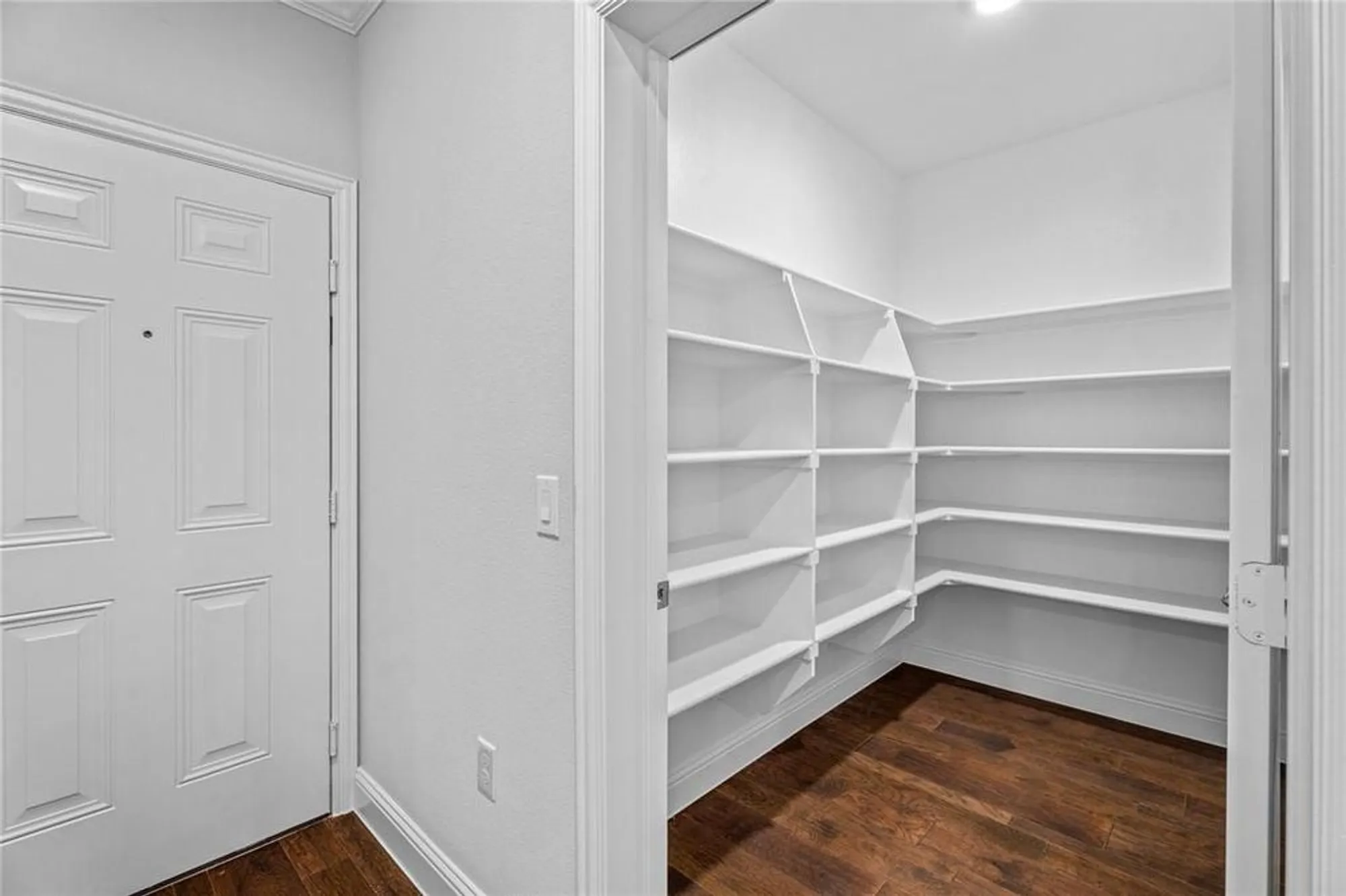 Property Slideshow image 7 of 25 | 651 n watters rd apt 3202, Allen, TX, 75013
