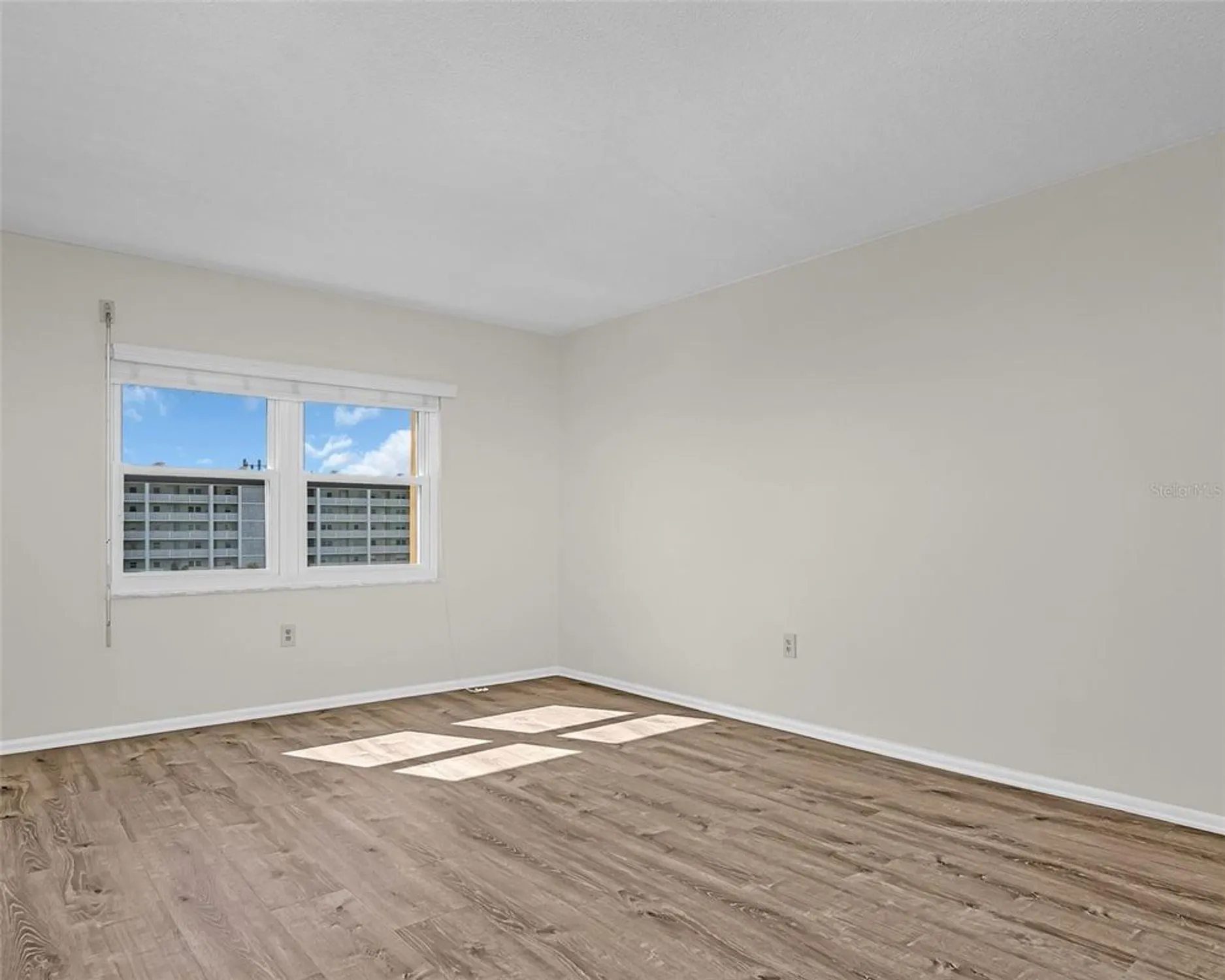 Property Slideshow image 20 of 31 | 9 haig pl 612, Dunedin, FL, 34698