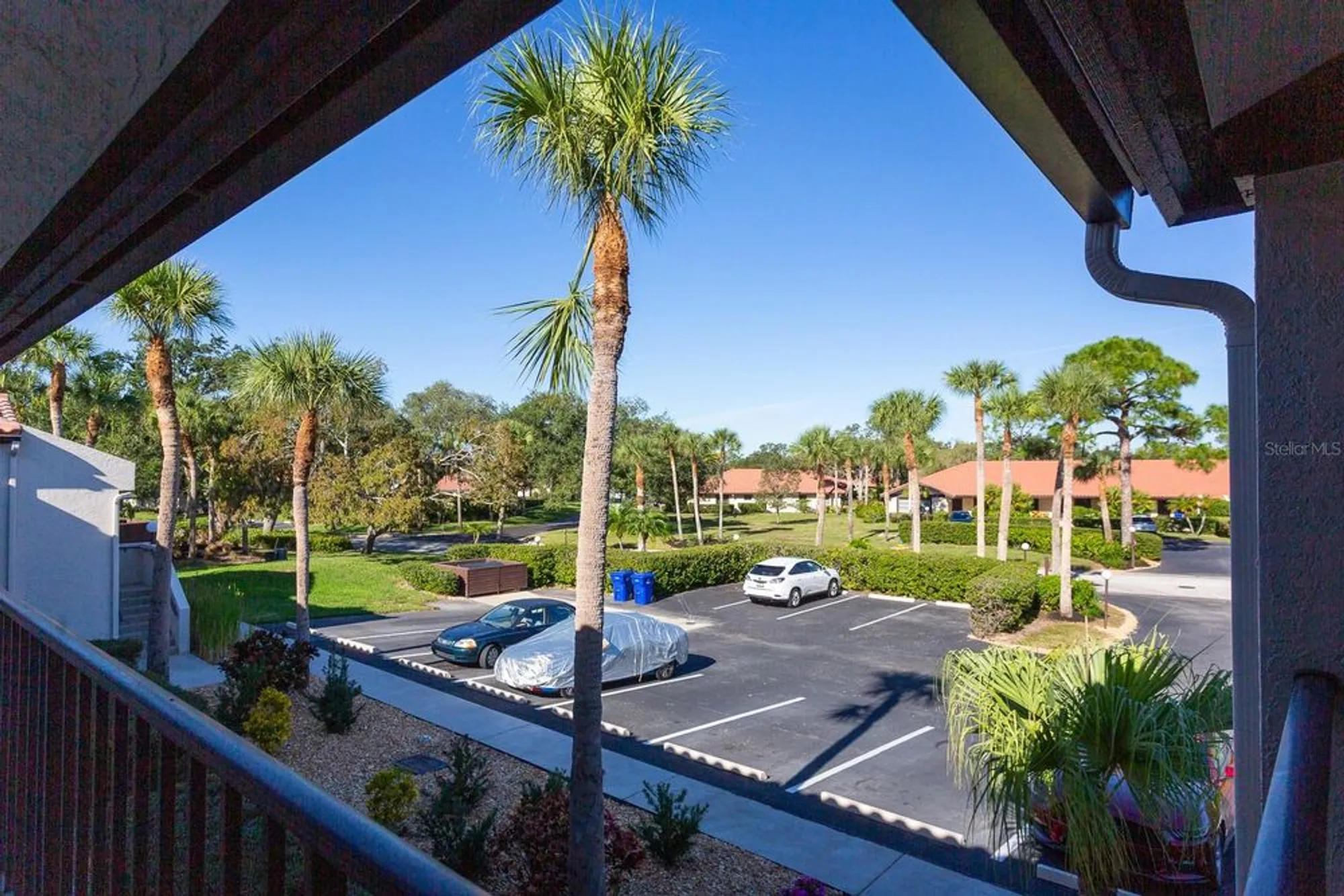 Property Slideshow image 31 of 41 | 5630 golf pointe dr 206, Sarasota, FL, 34243