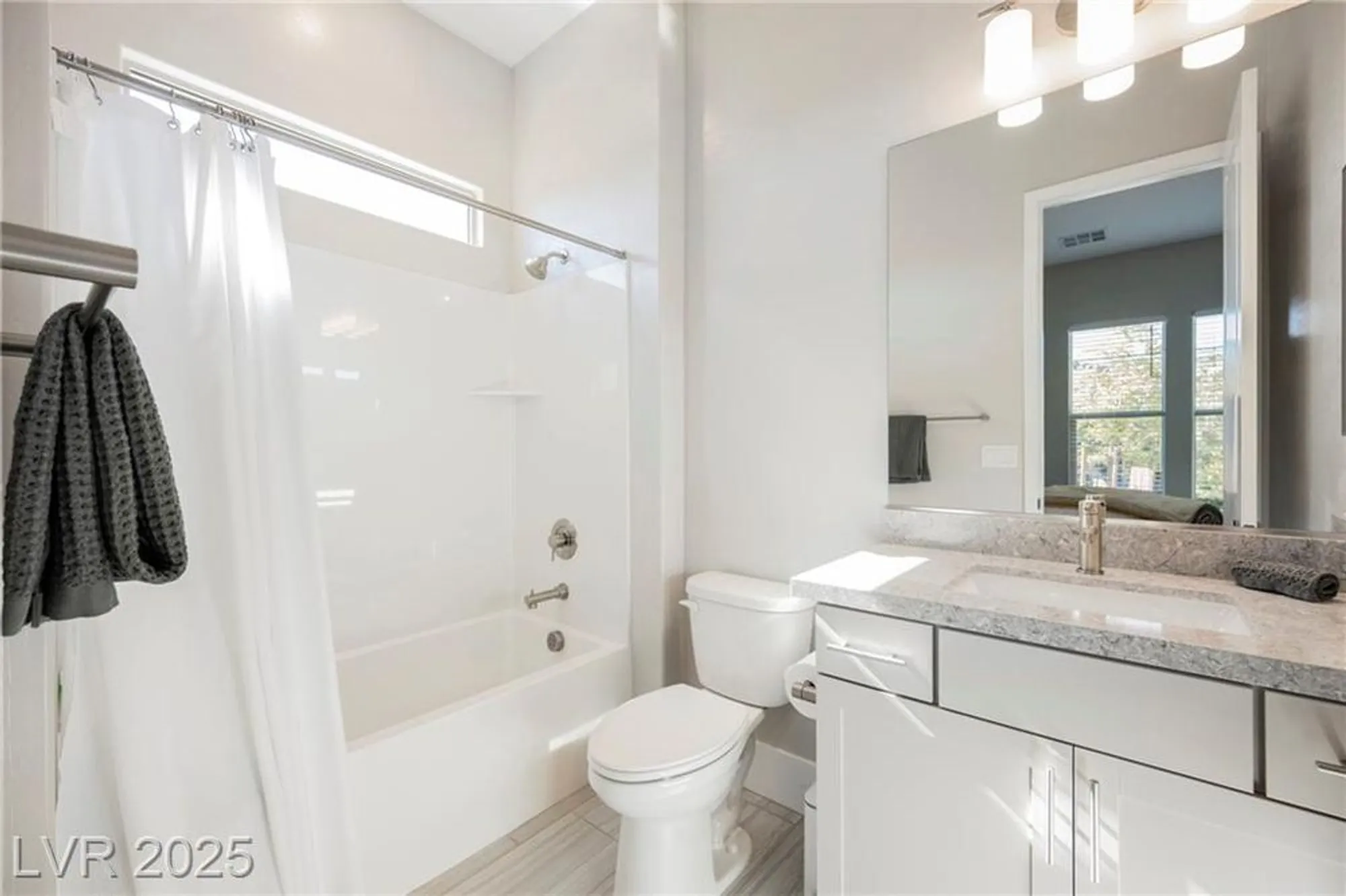 Property Slideshow image 16 of 67 | 10023 chrysolite pl, Las Vegas, NV, 89143