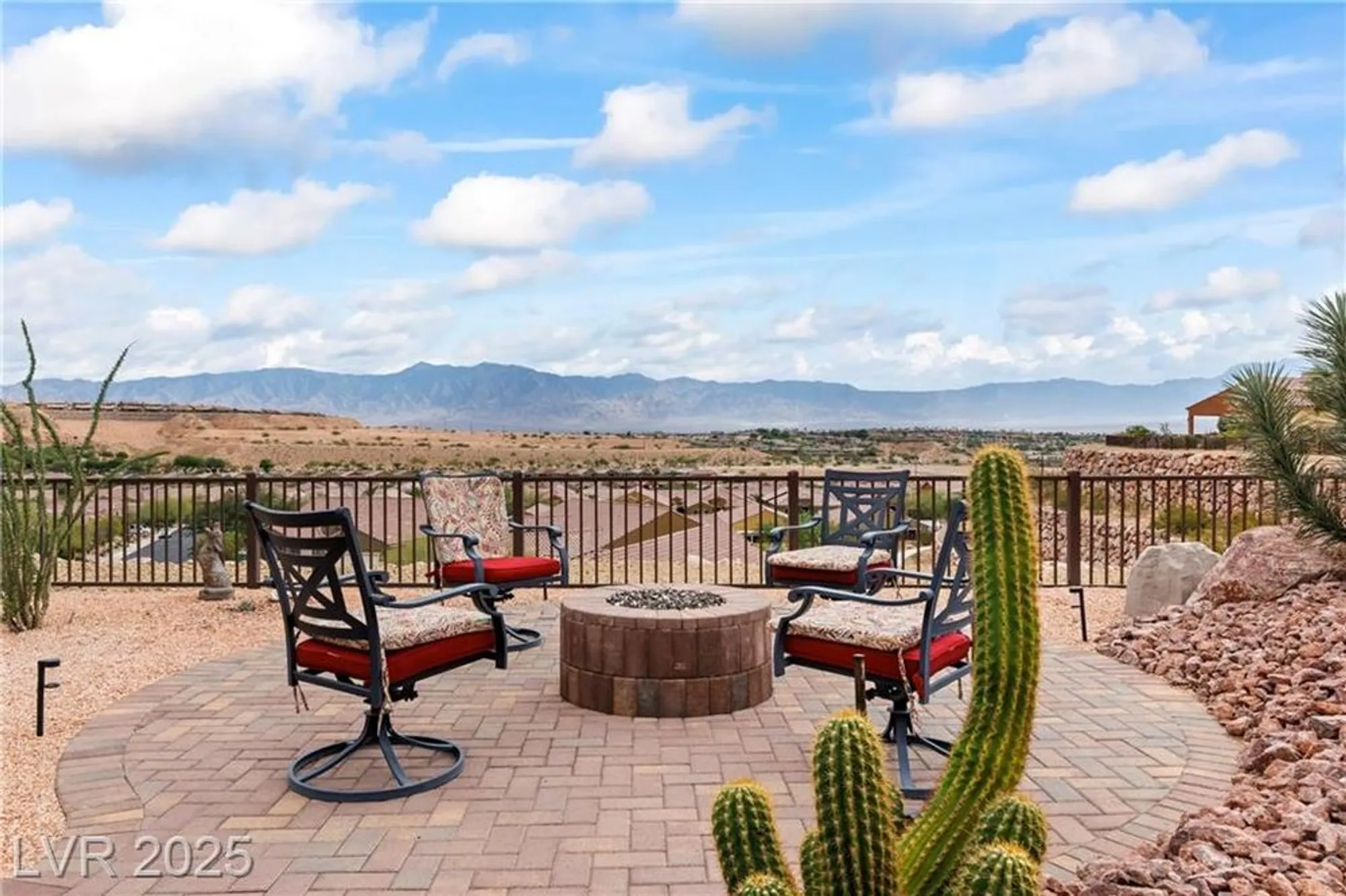 Property Slideshow image 3 of 67 | 986 buggy whip ct, Mesquite, NV, 89034