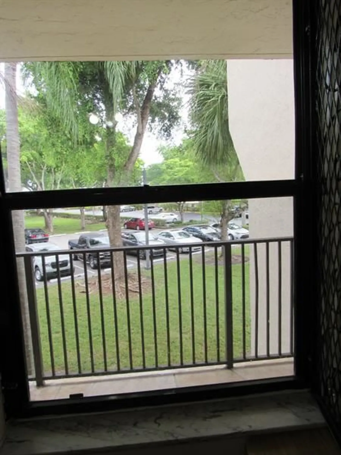 Property Slideshow image 14 of 52 | 6351 n university dr 224, Tamarac, FL, 33321
