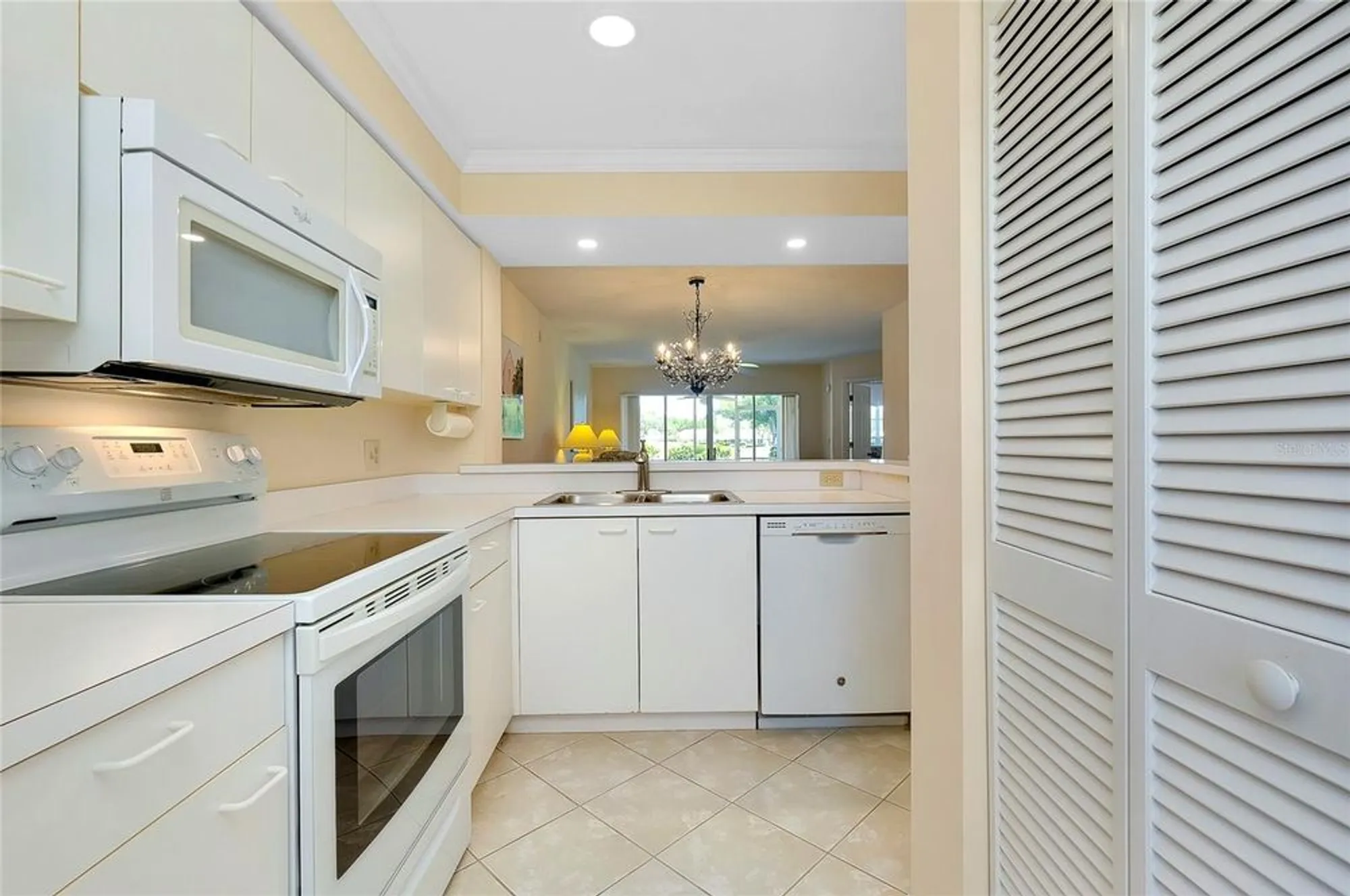 Property Slideshow image 6 of 53 | 1018 wexford blvd # 1018, Venice, FL, 34293