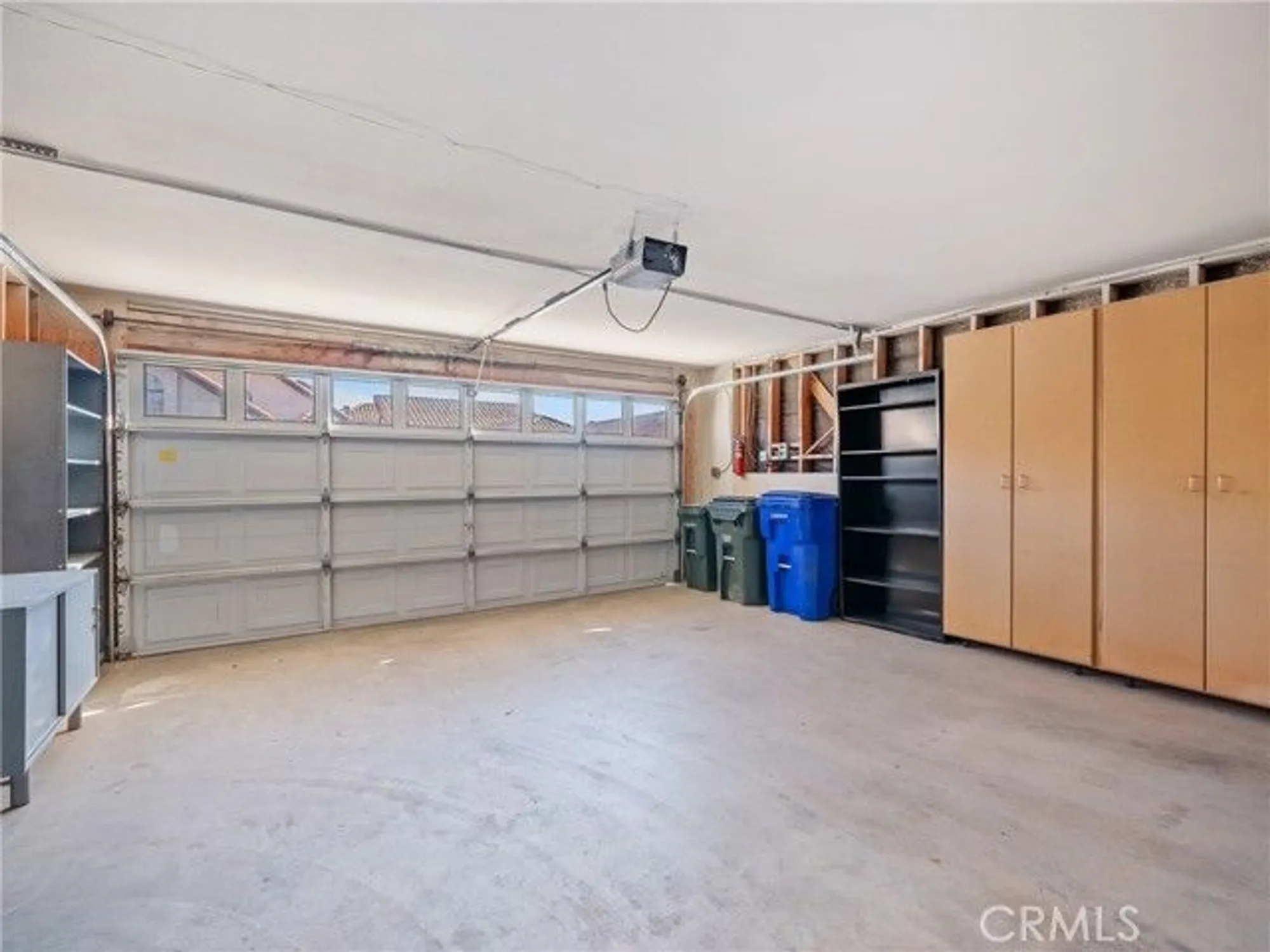 Property Slideshow image 30 of 37 | 19246 pine way, Apple Valley, CA, 92308