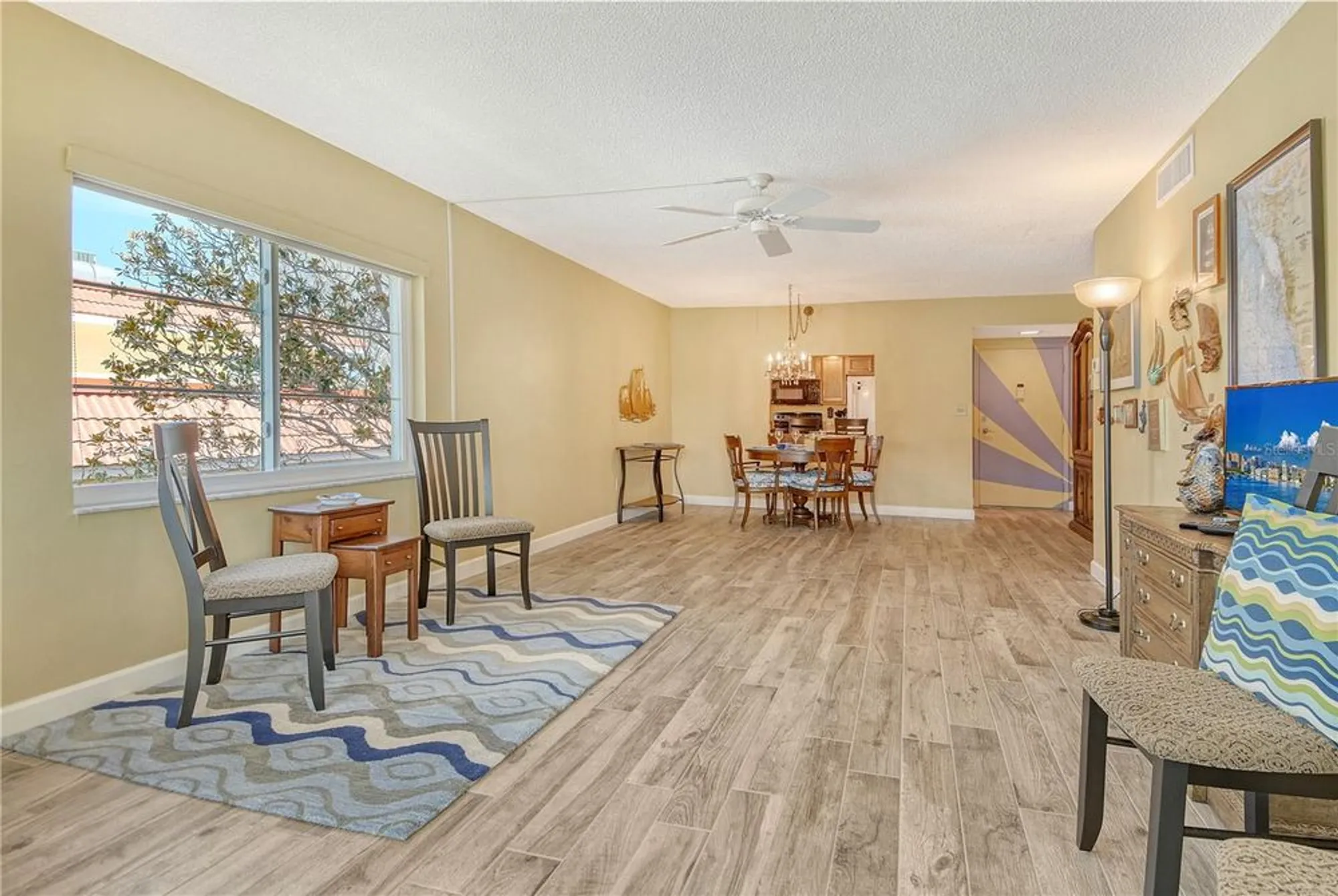 Property Slideshow image 14 of 62 | 1250 n portofino dr apt 208, Sarasota, FL, 34242
