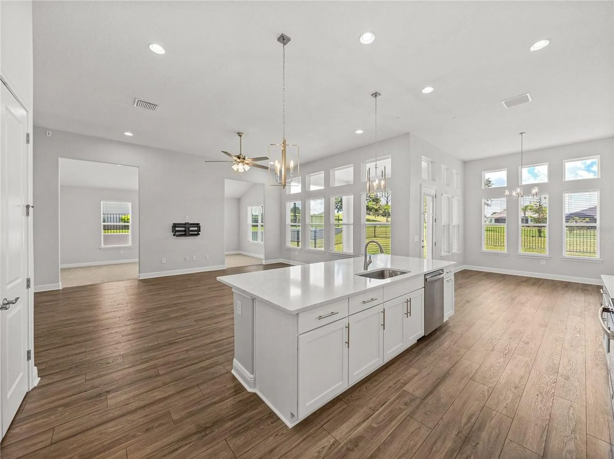 Property Slideshow image 19 of 78 | 34411 sahalee loop, Dade City, FL, 33525