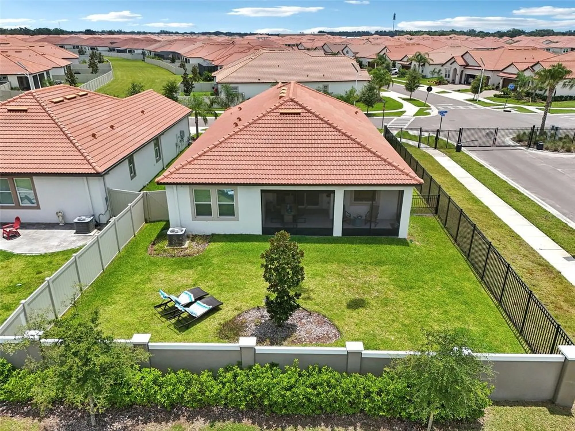 Property Slideshow image 37 of 72 | 17253 star banks st, Wimauma, FL, 33598