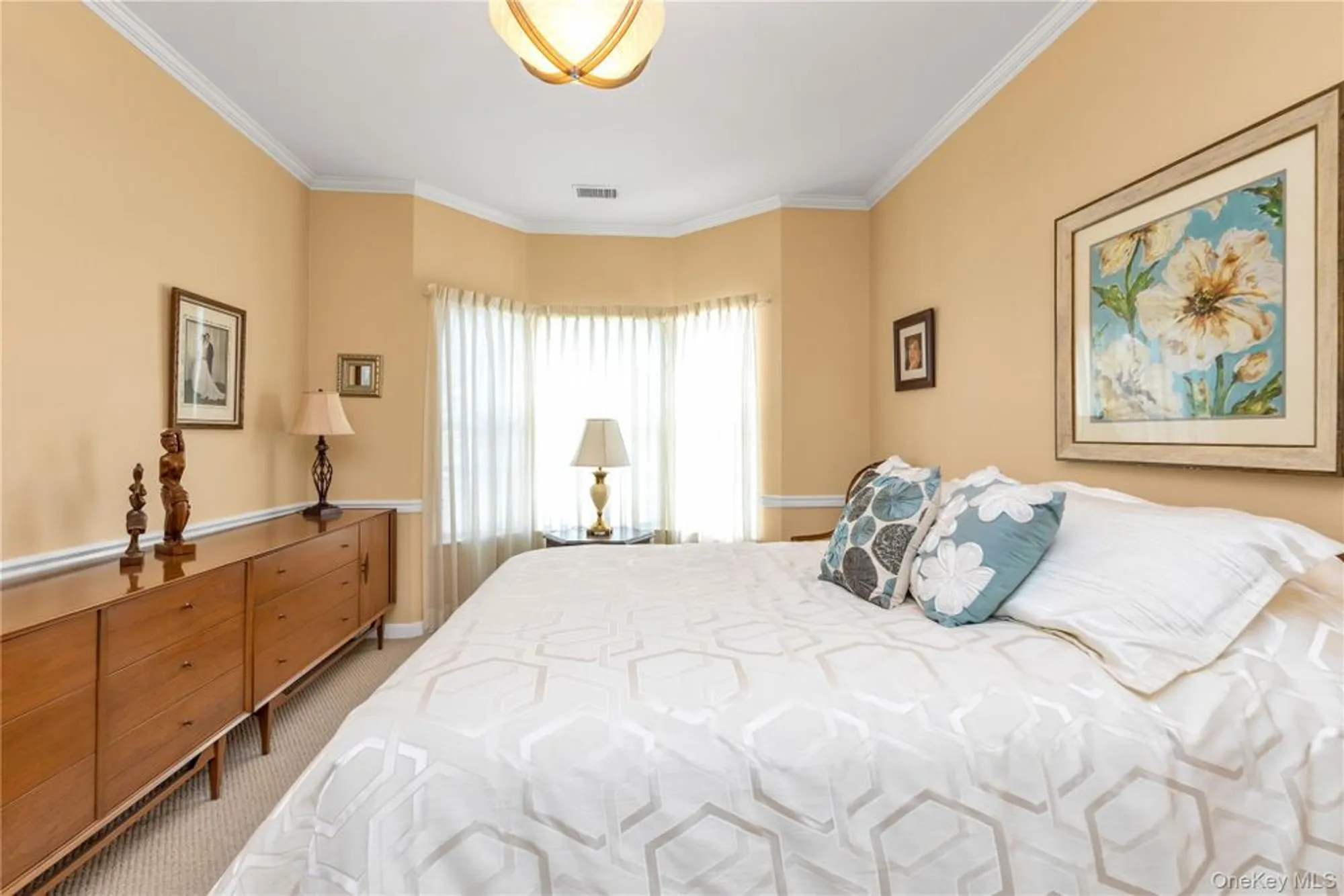 Property Slideshow image 12 of 27 | 331 spring dr, East Meadow, NY, 11554