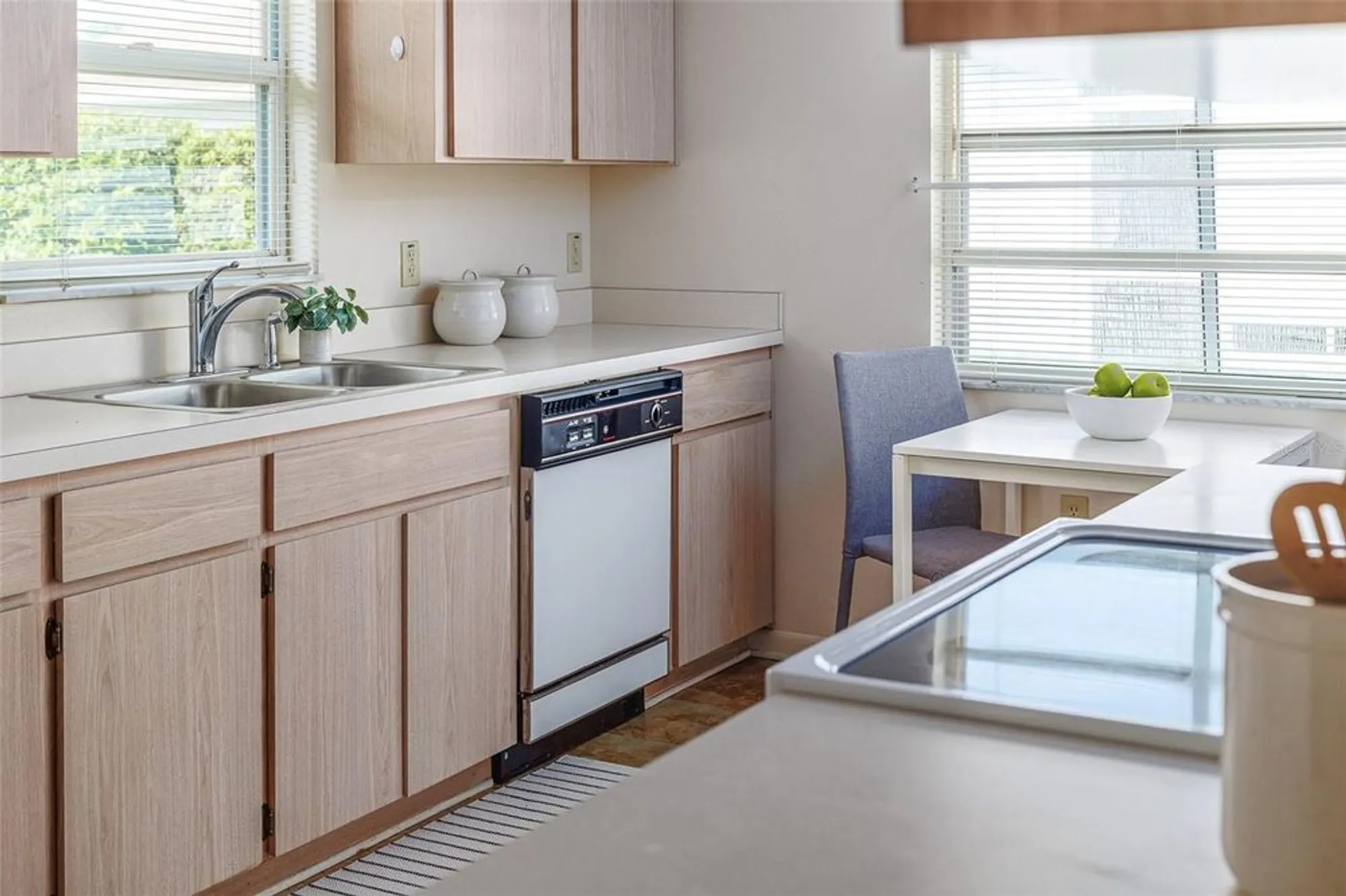 Property Slideshow image 13 of 40 | 4926 pleasant hollow trl, Lakeland, FL, 33811