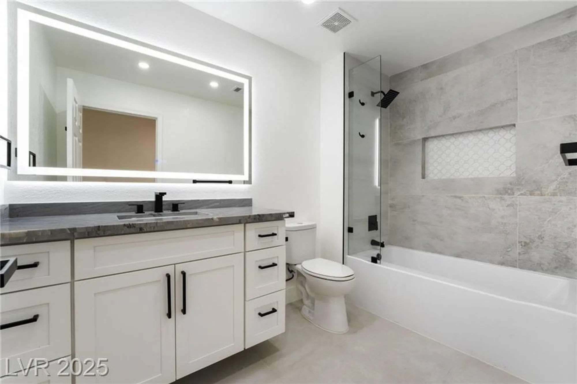 Property Slideshow image 34 of 57 | 2528 sunup dr, Las Vegas, NV, 89134