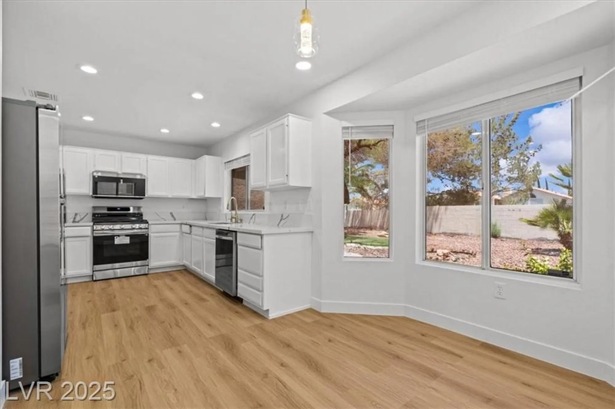 Property Slideshow image 12 of 24 | 2824 morning ridge dr, Las Vegas, NV, 89134