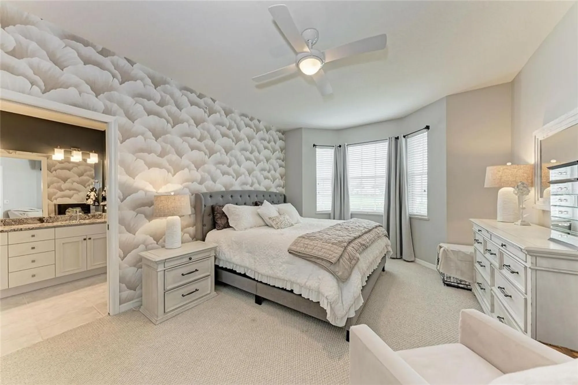 Property Slideshow image 17 of 43 | 119 woodbridge dr 103, Venice, FL, 34293