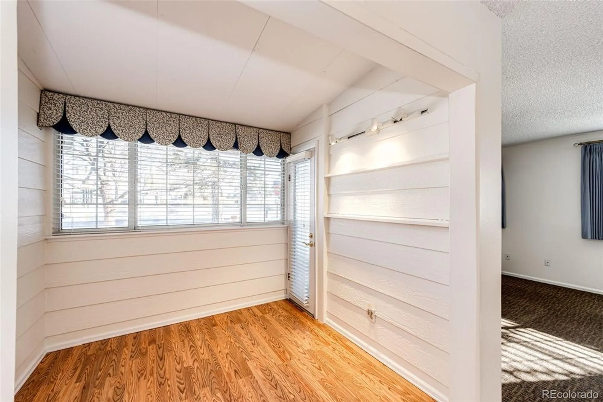 Property Slideshow image 12 of 36 | 14393 e marina dr, Aurora, CO, 80014