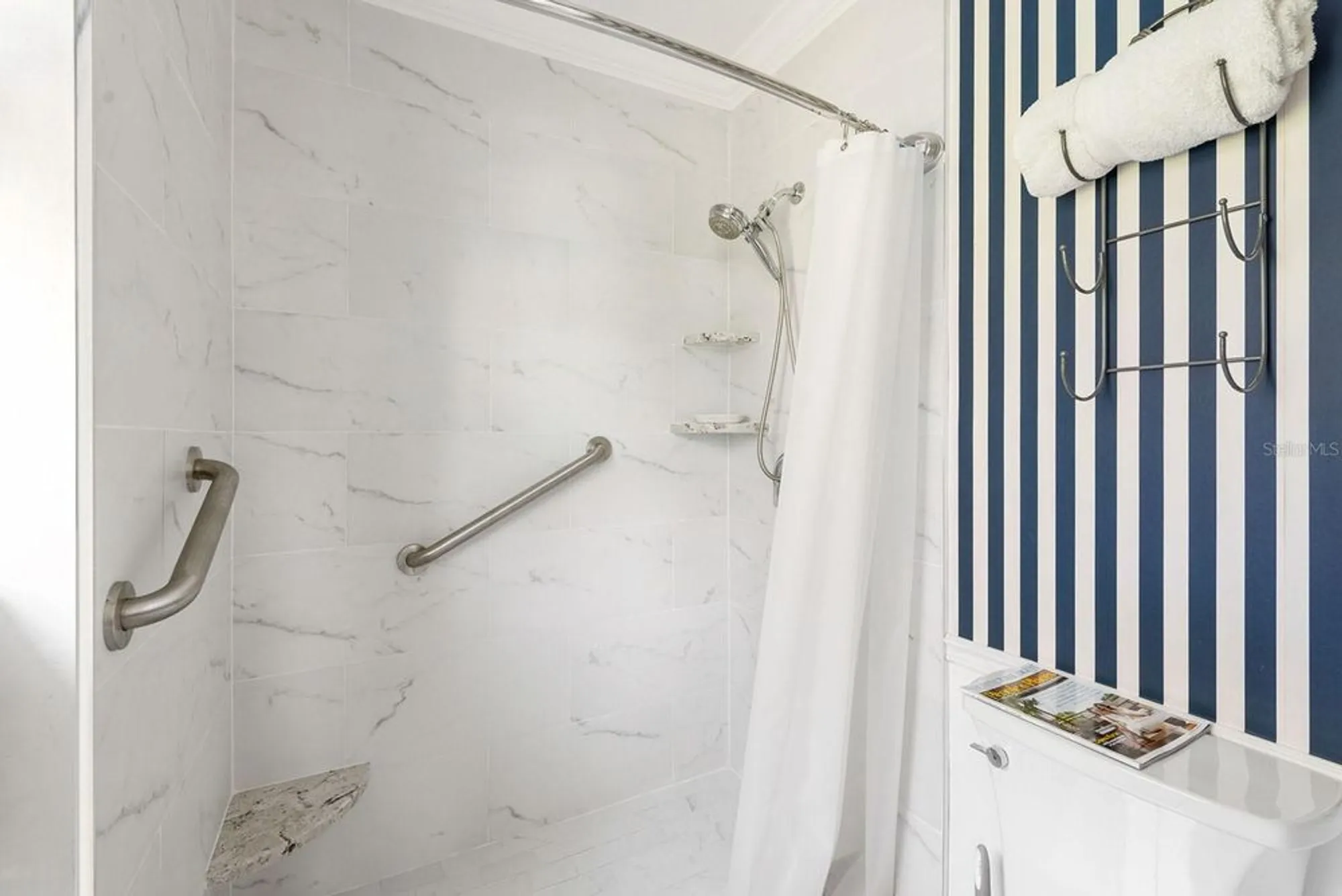 Property Slideshow image 24 of 73 | 1 curacao cir 44, Englewood, FL, 34223